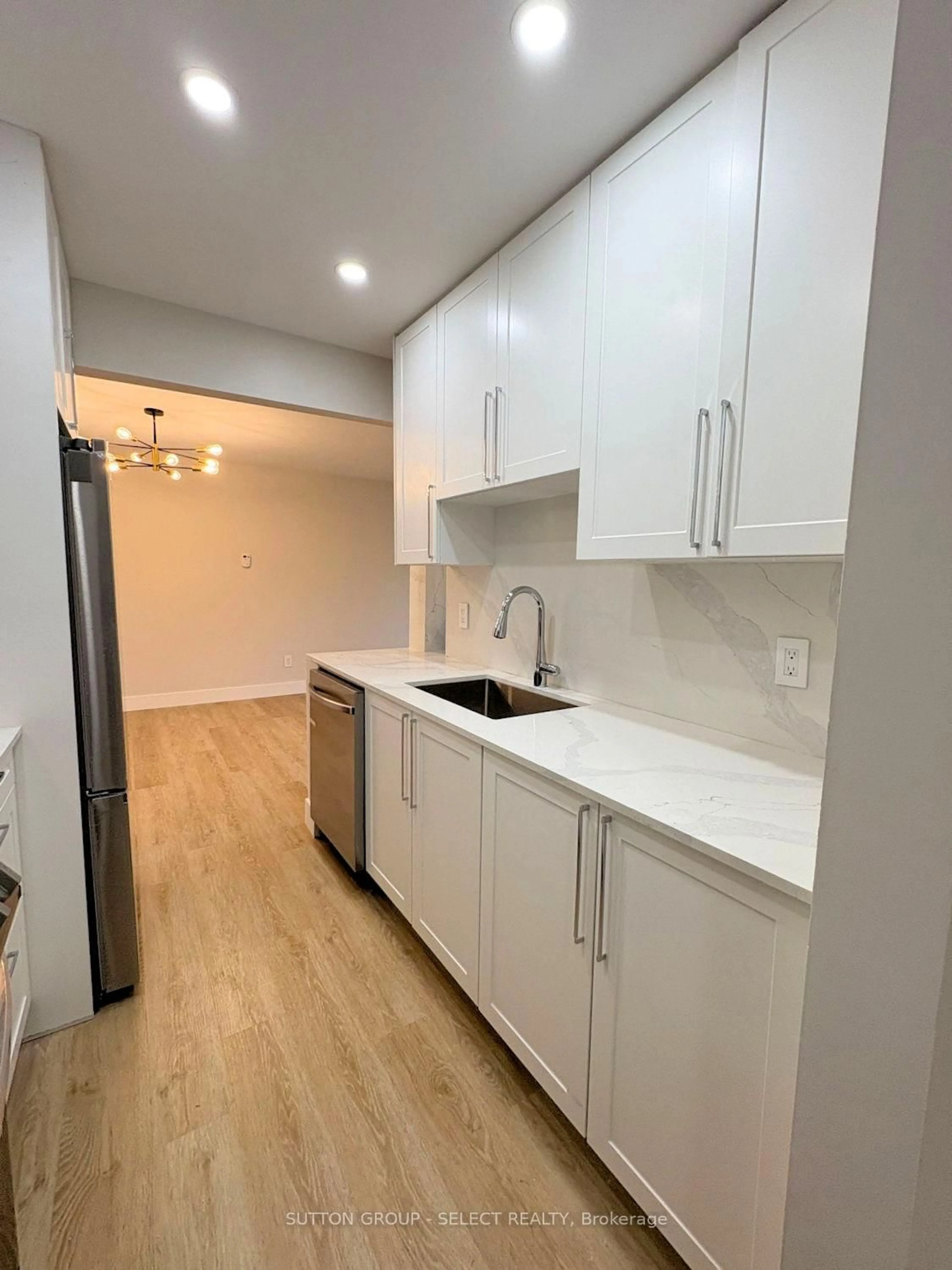 Standard kitchen, unknown for 2230 Trafalgar St #109, London East Ontario N5V 4J9