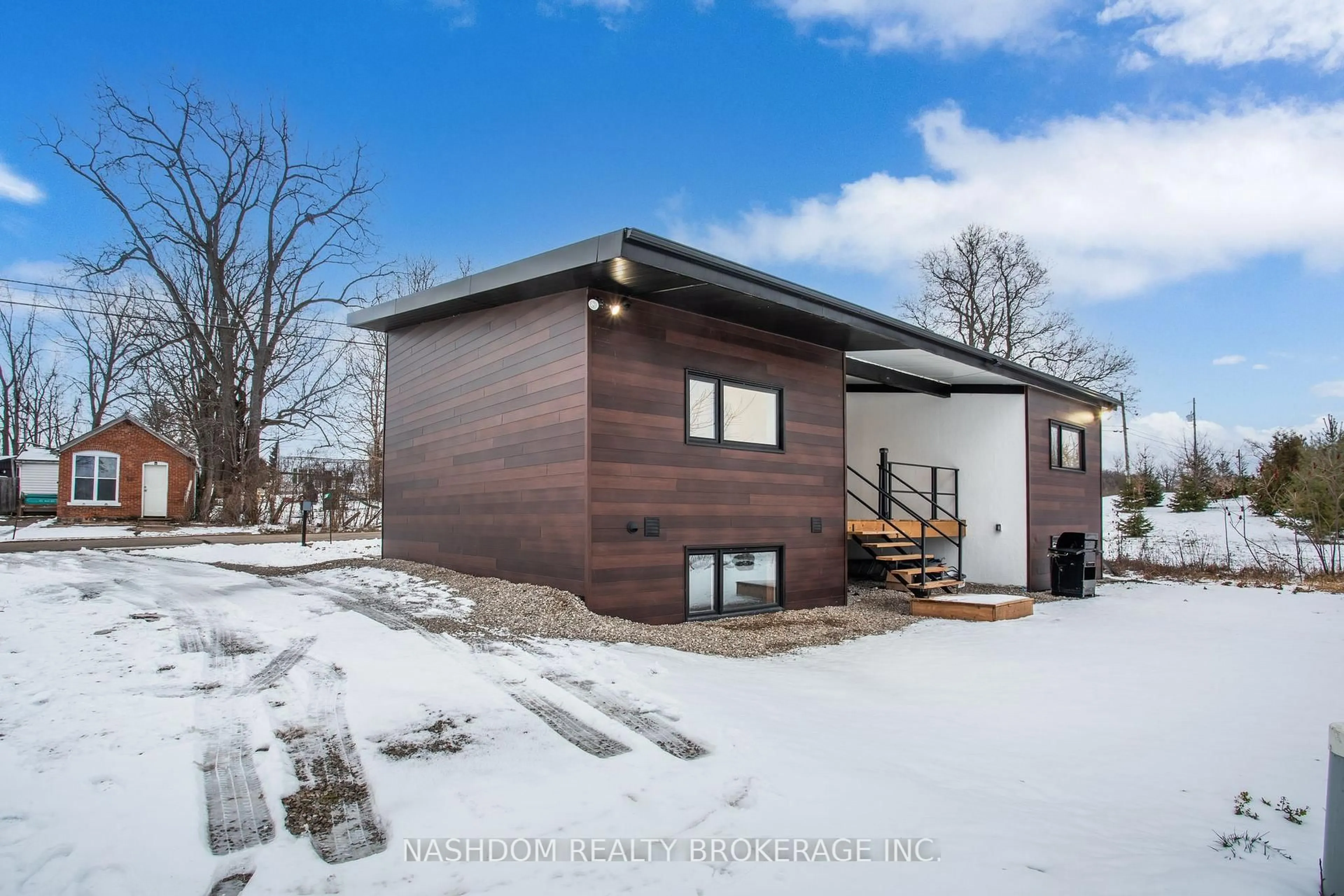 Unknown for 34 Indiana Rd, Haldimand Ontario N0A 1H0