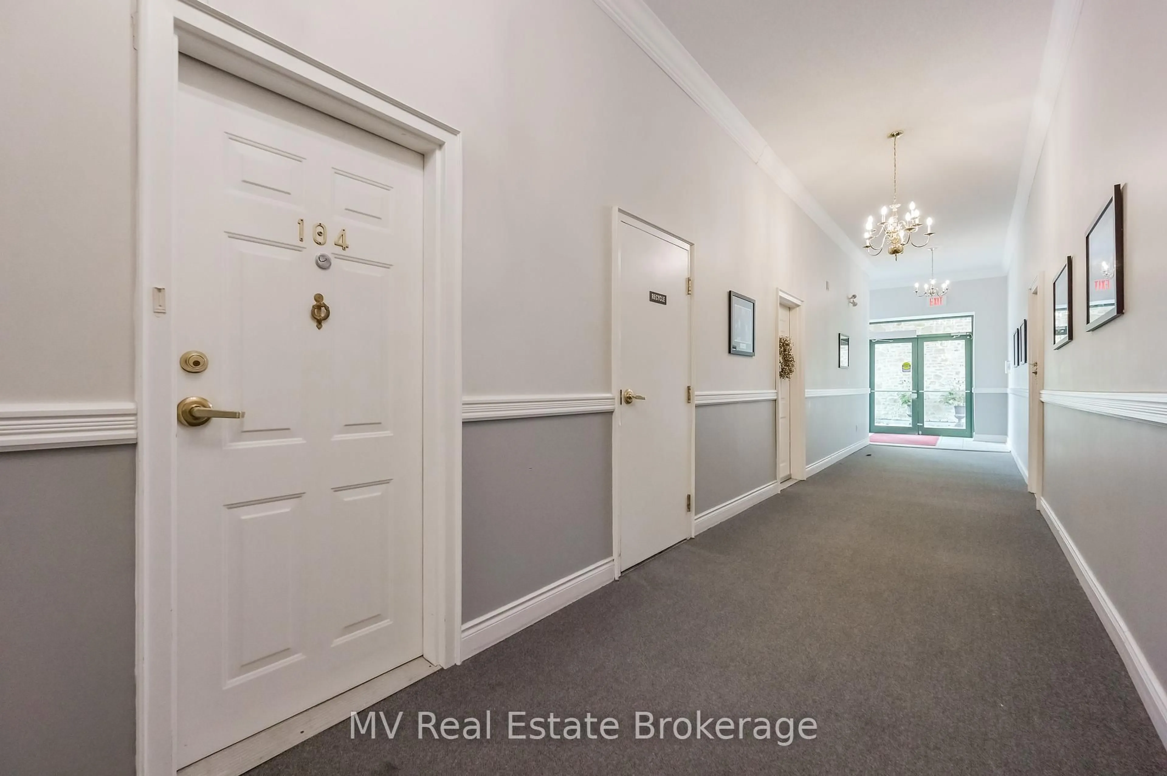 Indoor entryway for 478 St Andrew St #104, Centre Wellington Ontario N1M 3V7