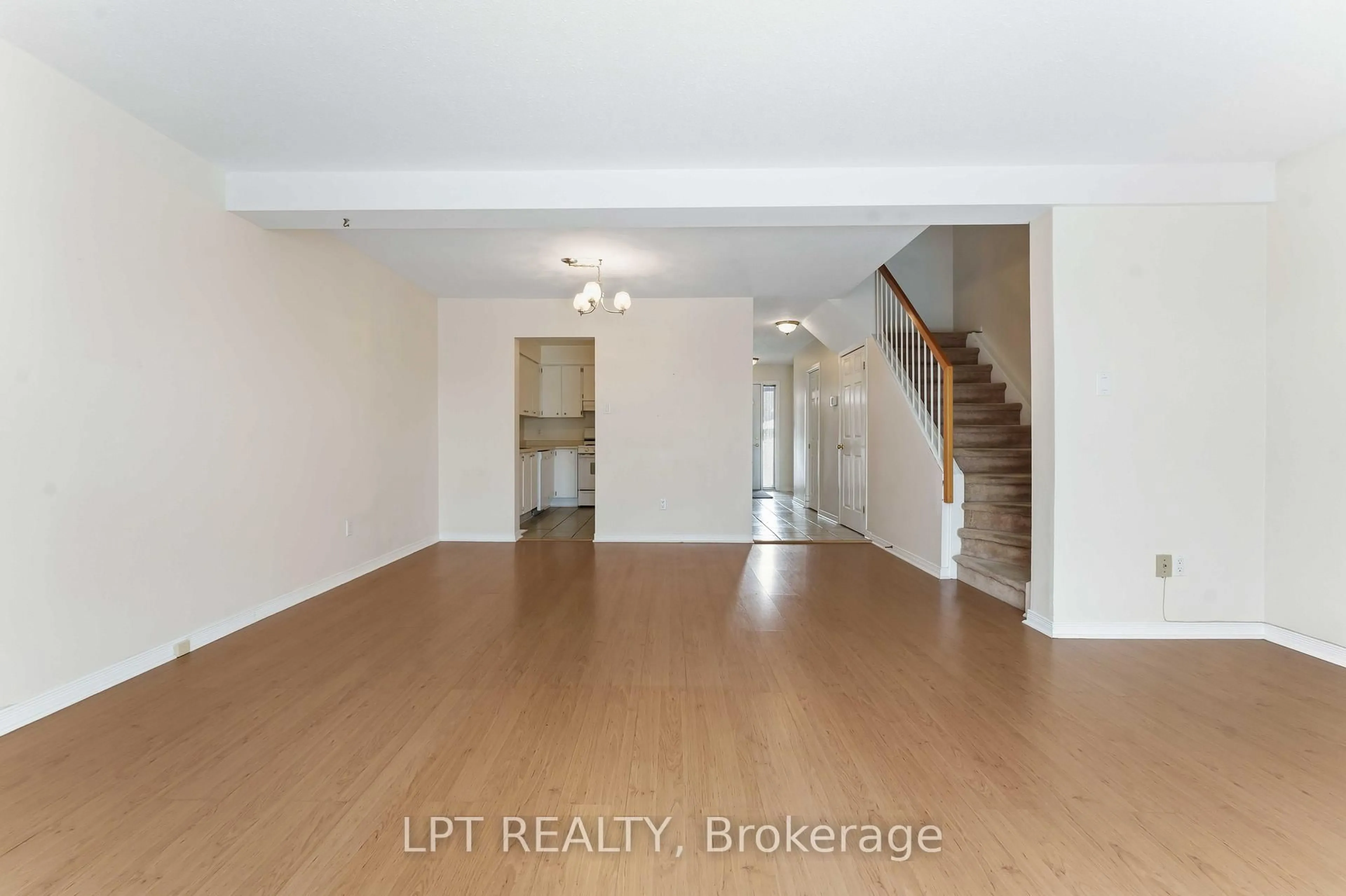 A pic of a room for 122 Clarkson Cres #51, Ottawa Ontario K2L 3E2