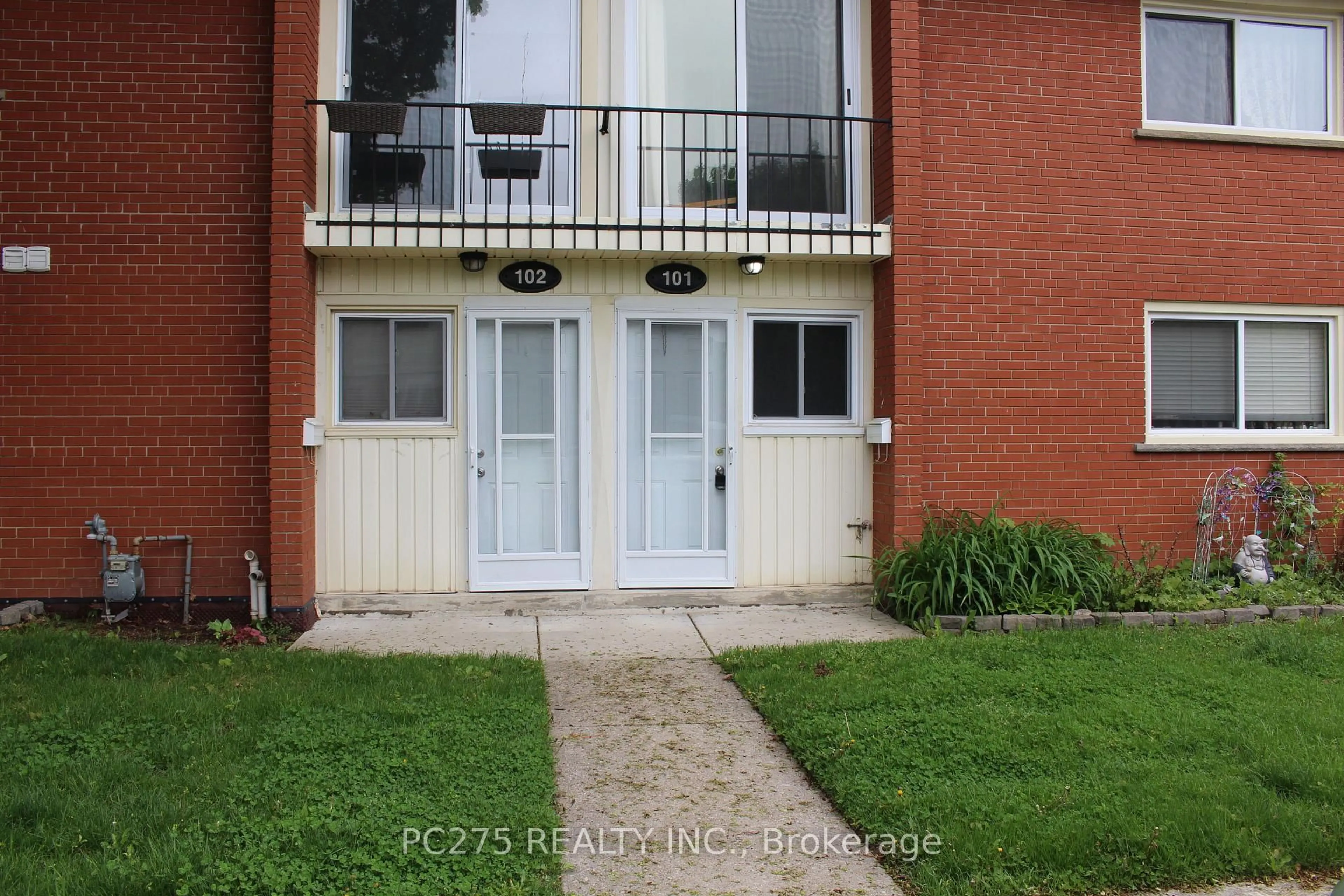 Patio, street for 1090 Kipps Lane #101, London East Ontario N5Y 1V4