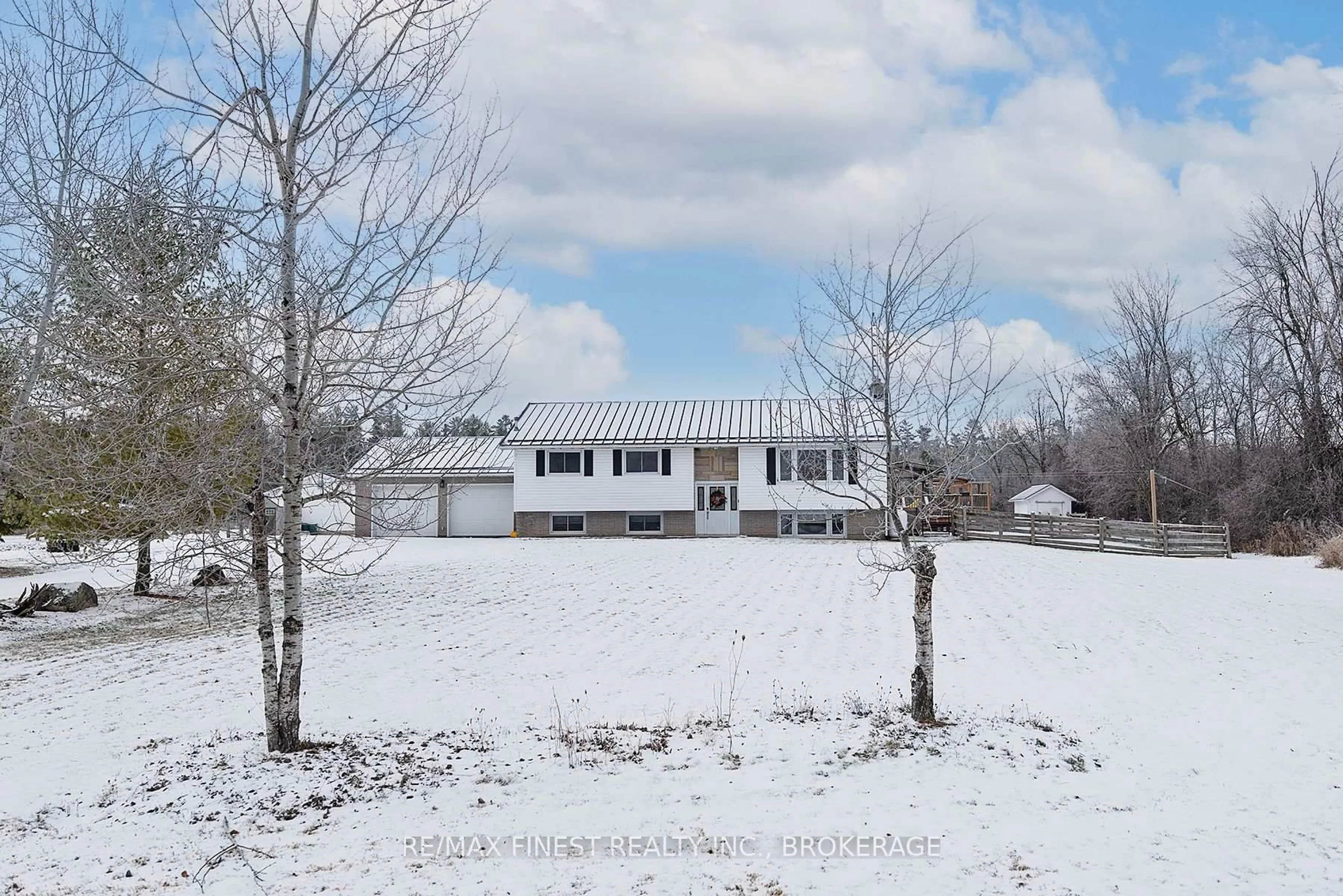 A pic from outside/outdoor area/front of a property/back of a property/a pic from drone, unknown for 2060 Westbrook Rd, Kingston Ontario K7P 2Y7