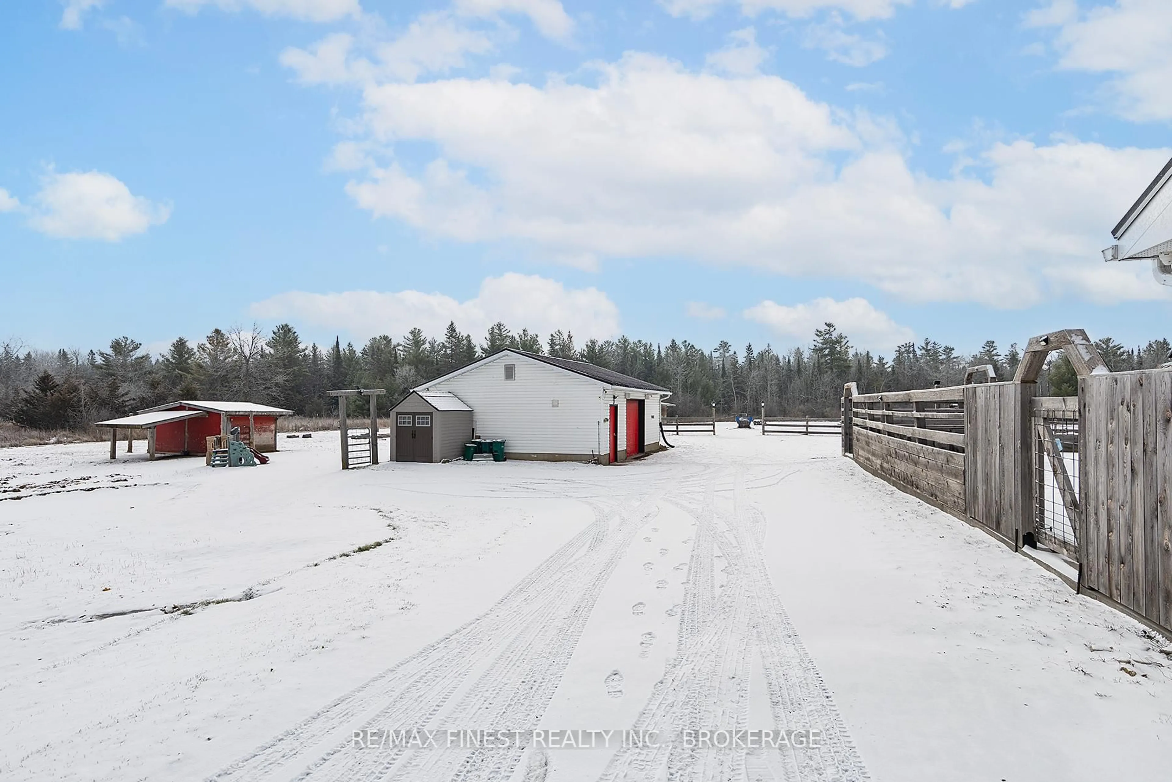 Shed for 2060 Westbrook Rd, Kingston Ontario K7P 2Y7