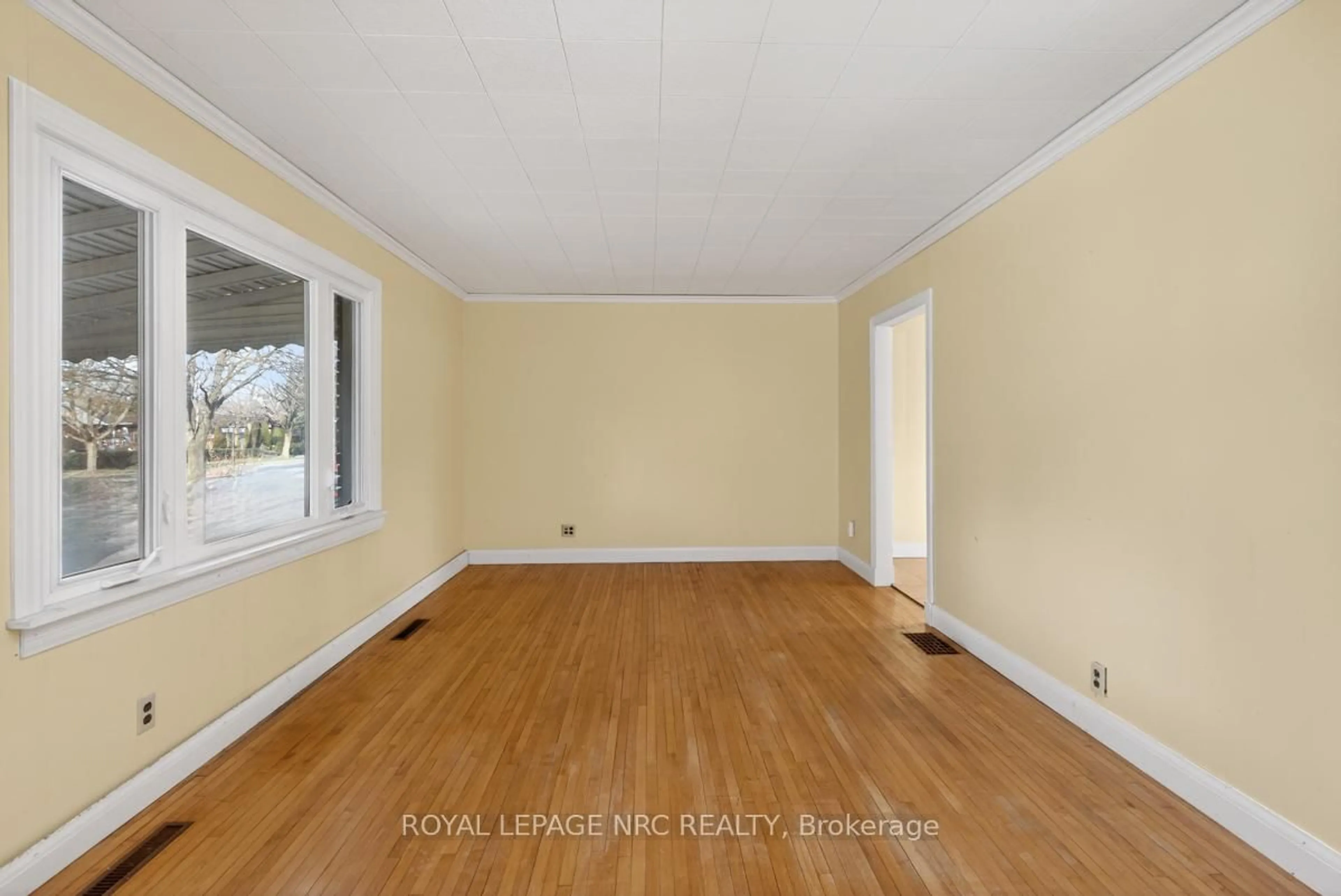 A pic of a room for 430 CLARE Ave, Welland Ontario L3C 3B3