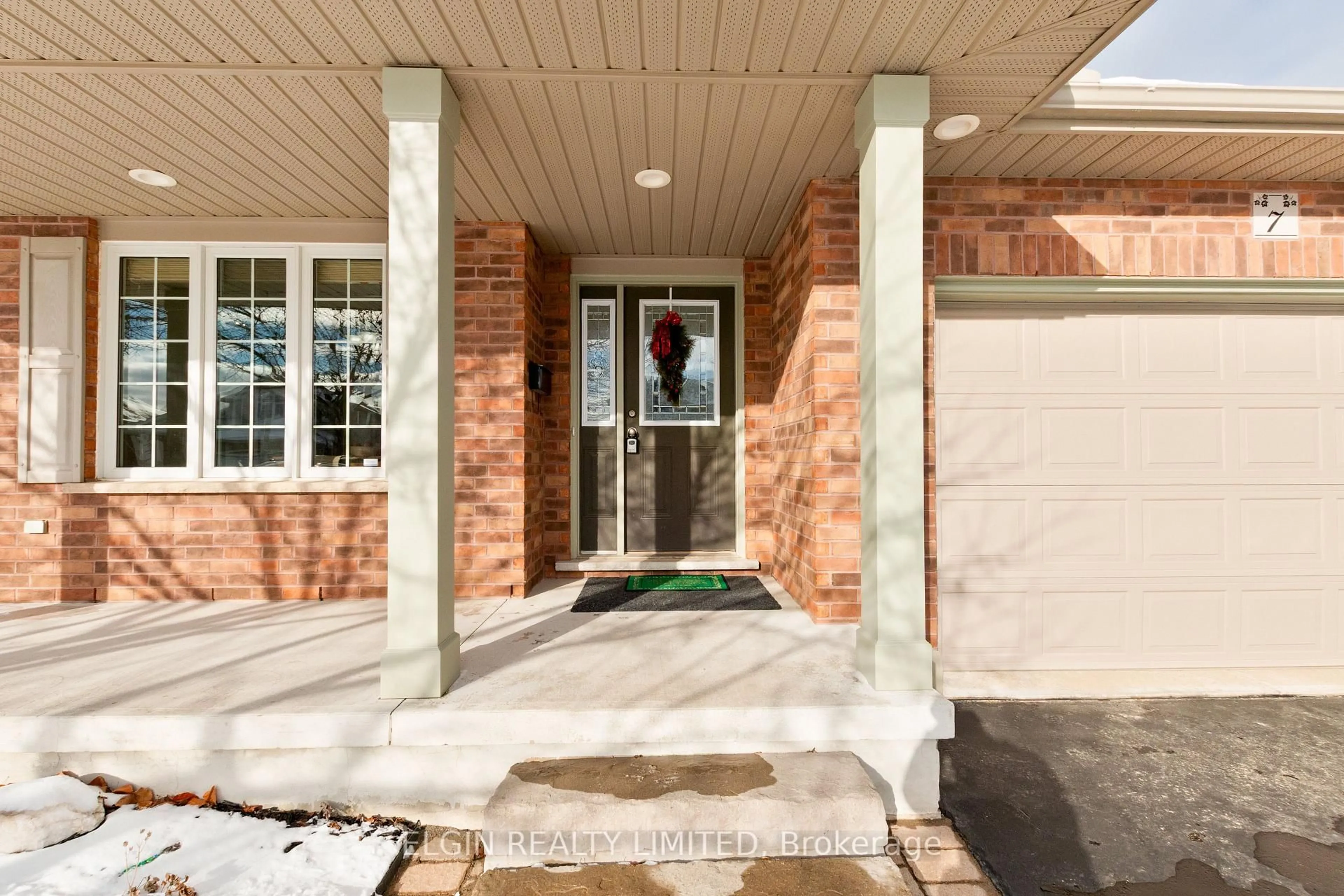 Home with brick exterior material, street for 7 Circlewood Dr, St. Thomas Ontario N5P 0A6