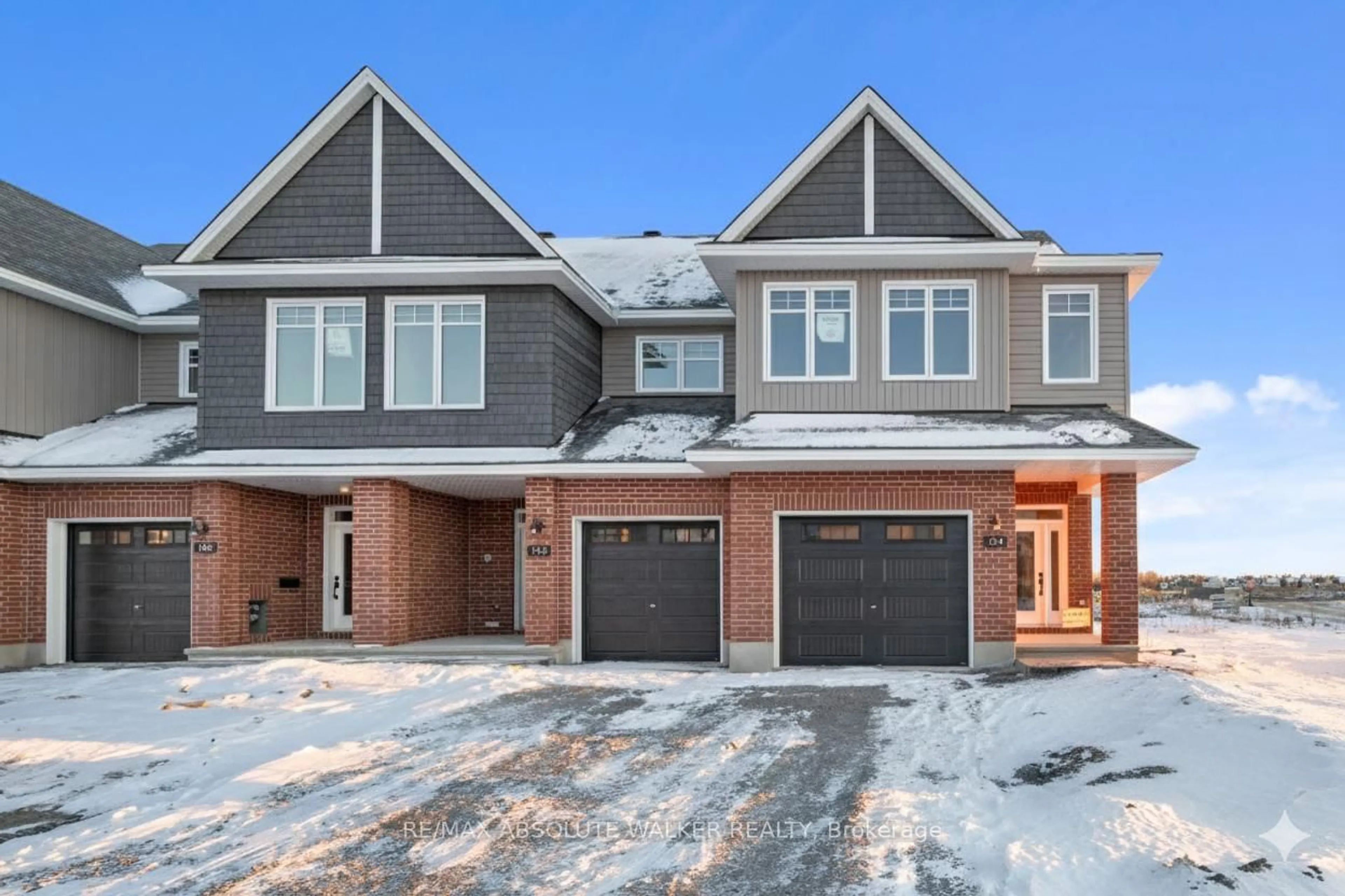 Home with brick exterior material, street for 154 Kerala Pl, Ottawa Ontario K1T 0Z3