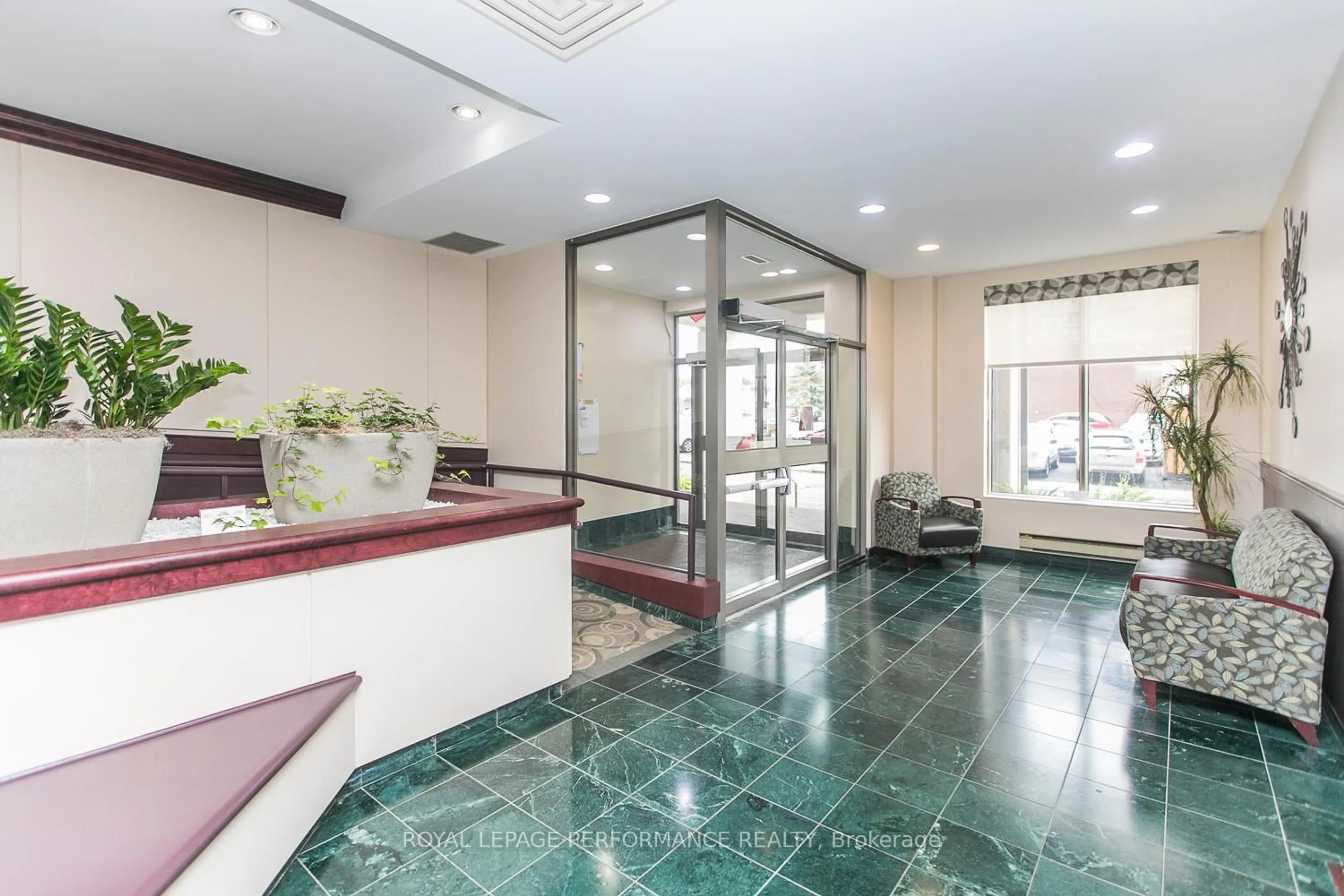 Lobby for 200 Lafontaine Ave #903, Ottawa Ontario K1L 8K8