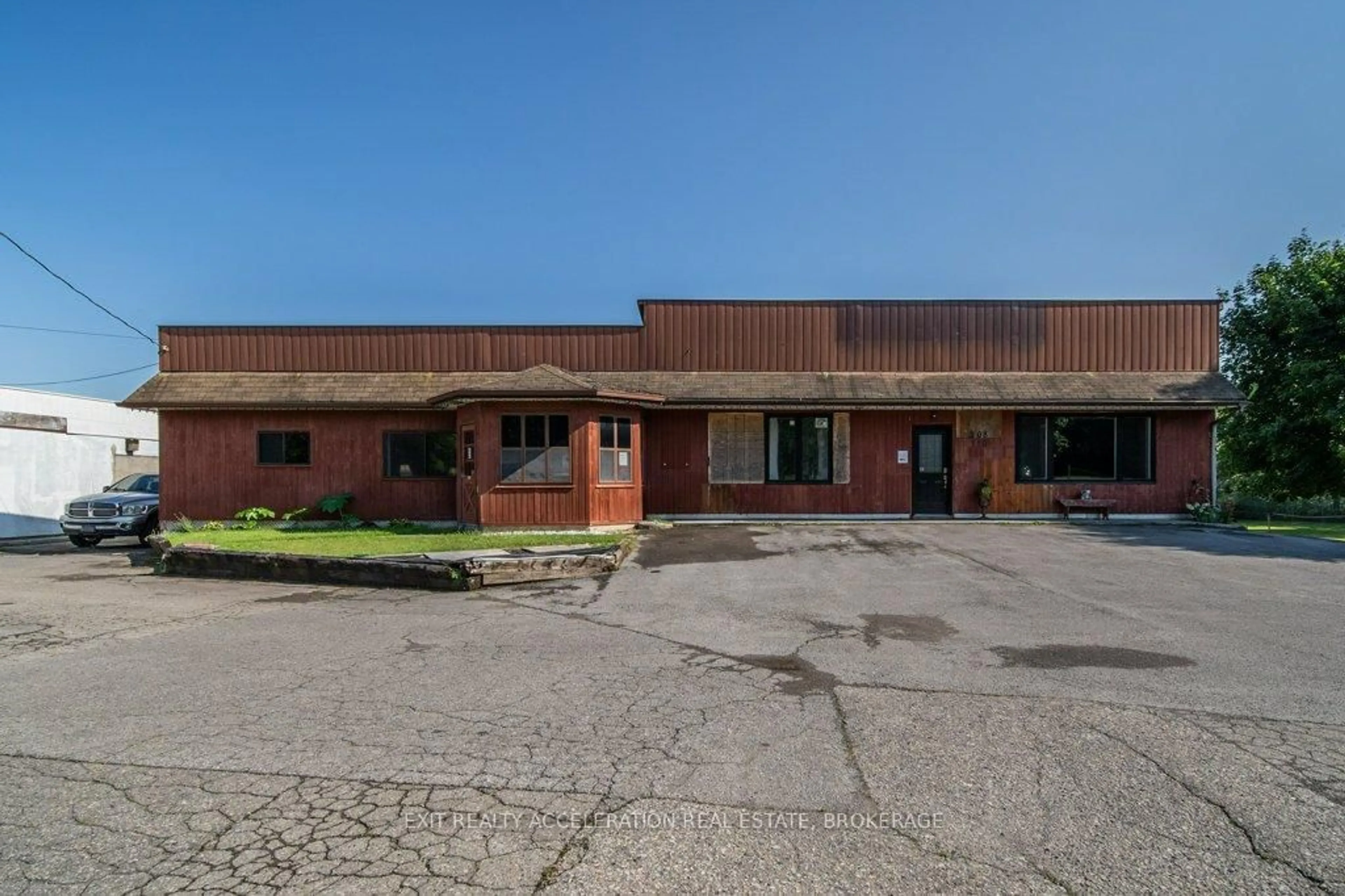 Unknown for 108 Dundas St, Deseronto Ontario K0K 1X0