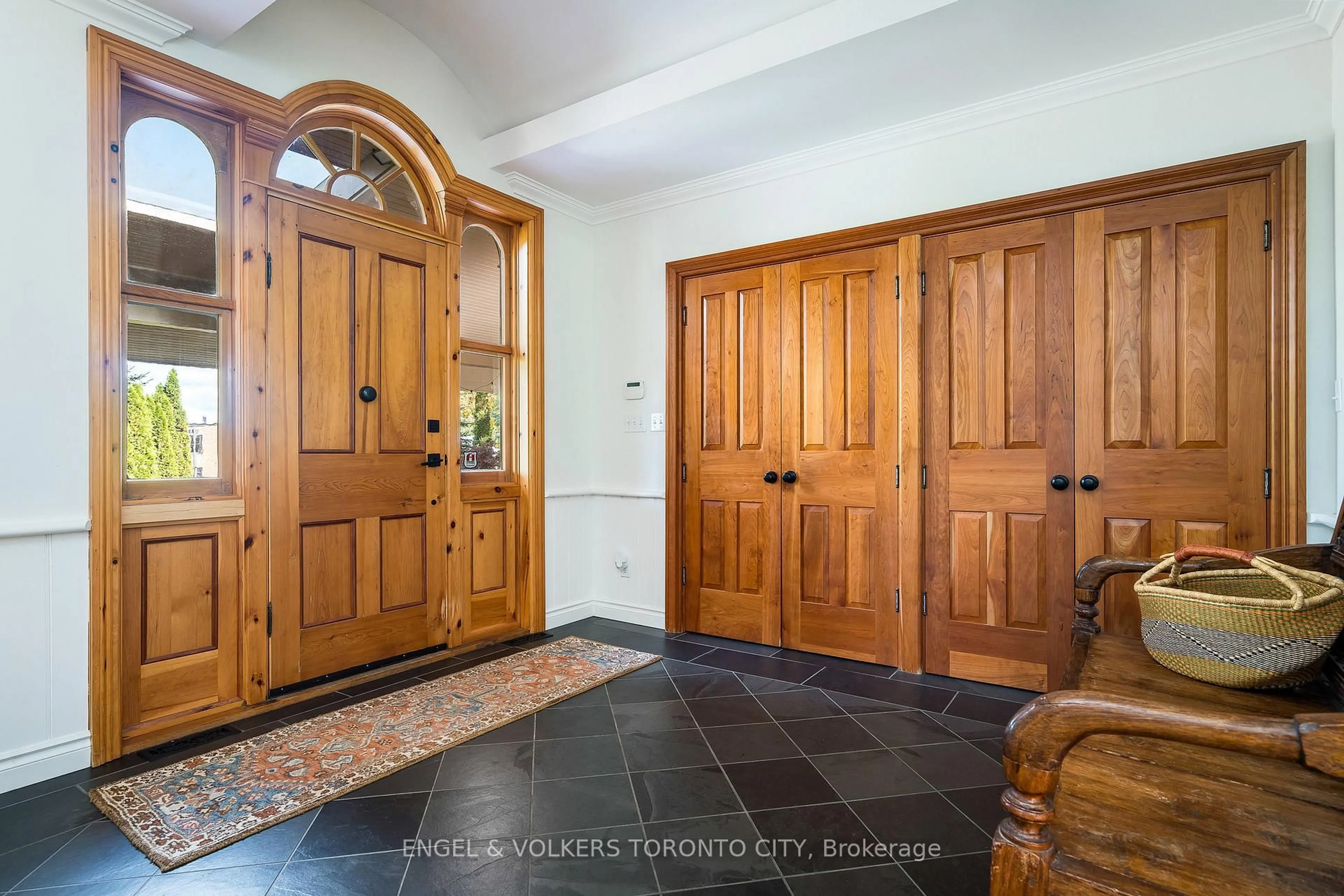 Indoor entryway for 13 Huron St, Blue Mountains Ontario N0H 2P0