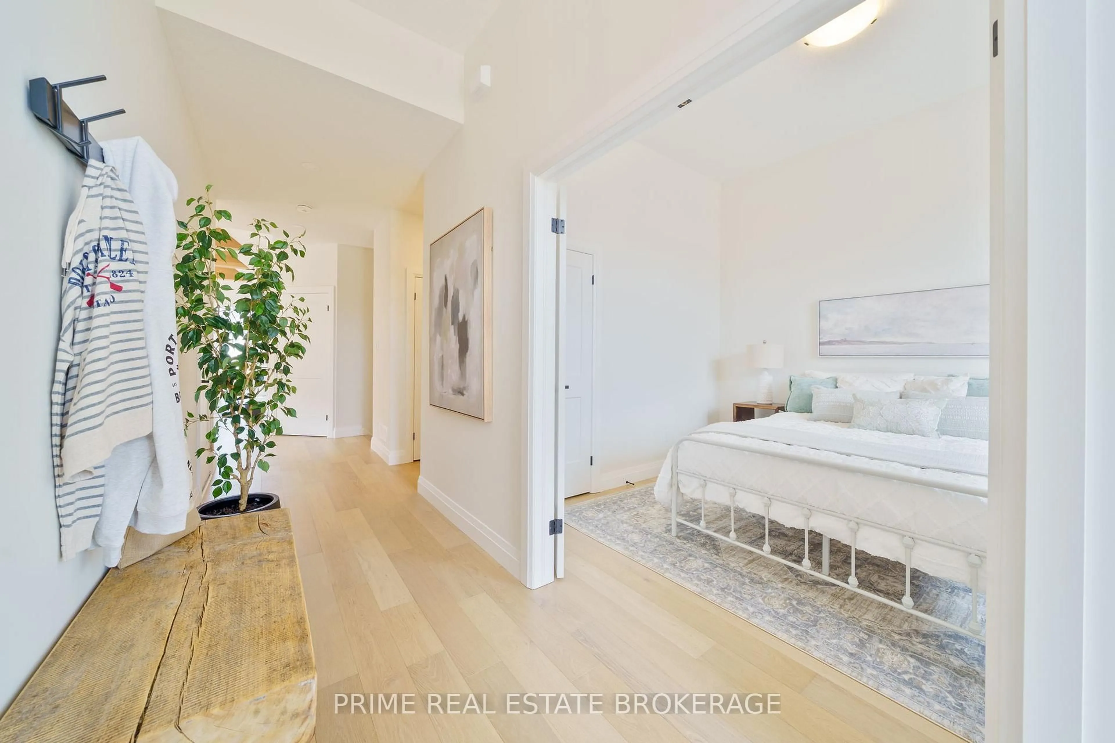 Indoor entryway for 63 Compass Tr #44, Central Elgin Ontario N5L 0B4