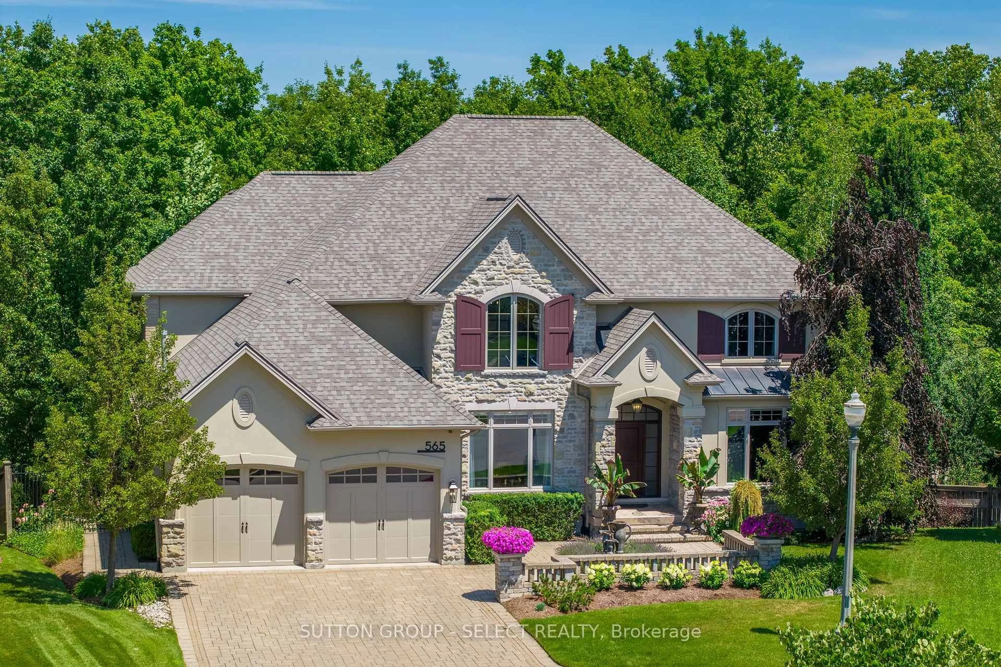 Home with brick exterior material, street for 565 Eagletrace Dr, London North Ontario N6G 0E8