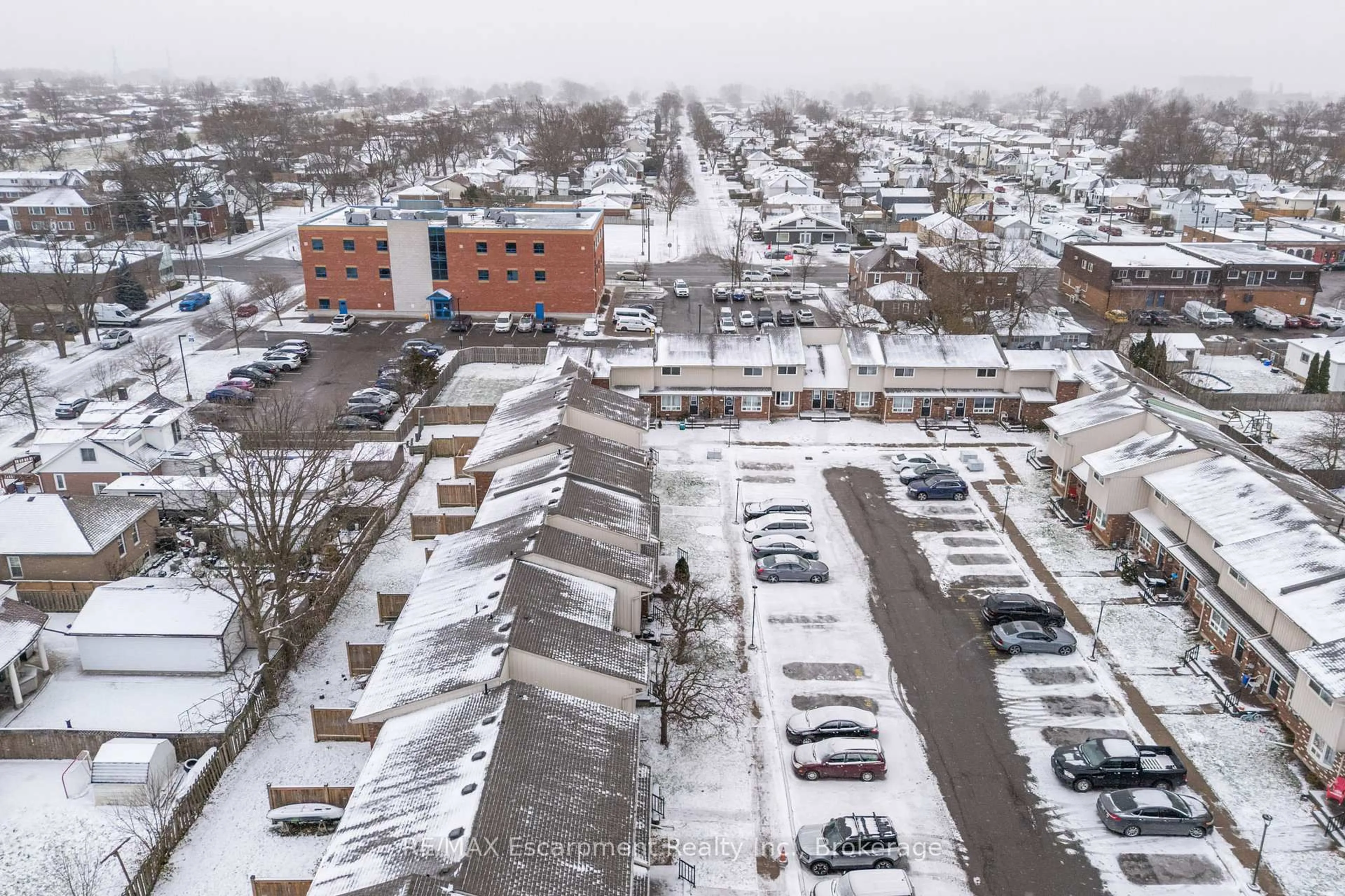 Parking for 100 Brownleigh Ave #288, Welland Ontario L3B 5V8