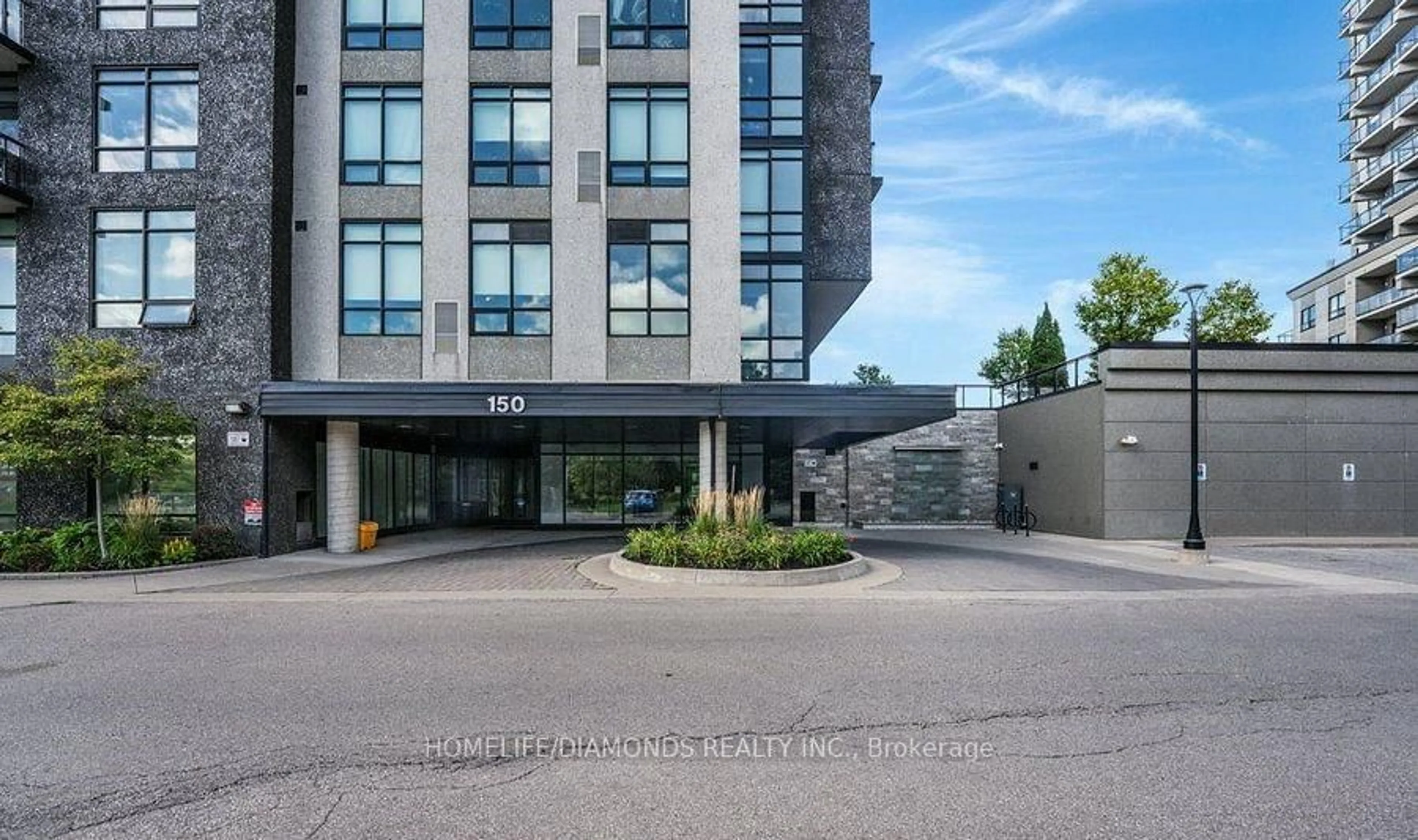 Indoor foyer for 150 WATER St #811, Cambridge Ontario N1R 0B5
