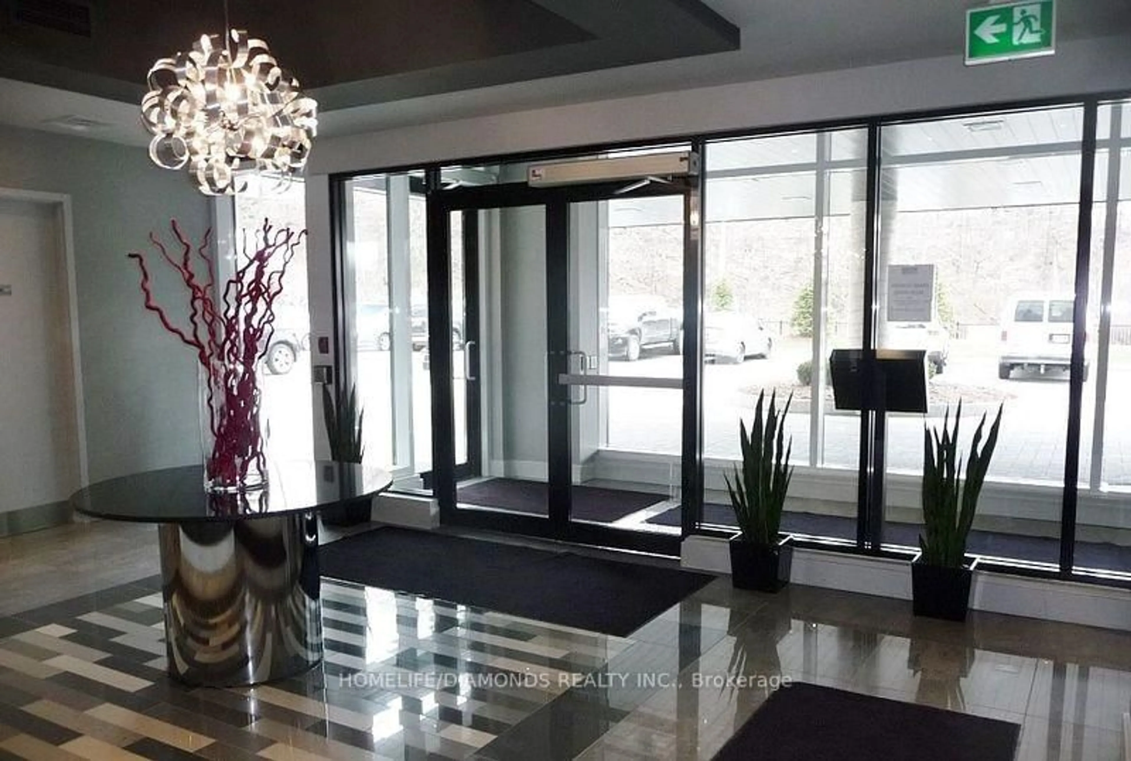 Indoor foyer for 150 WATER St #811, Cambridge Ontario N1R 0B5