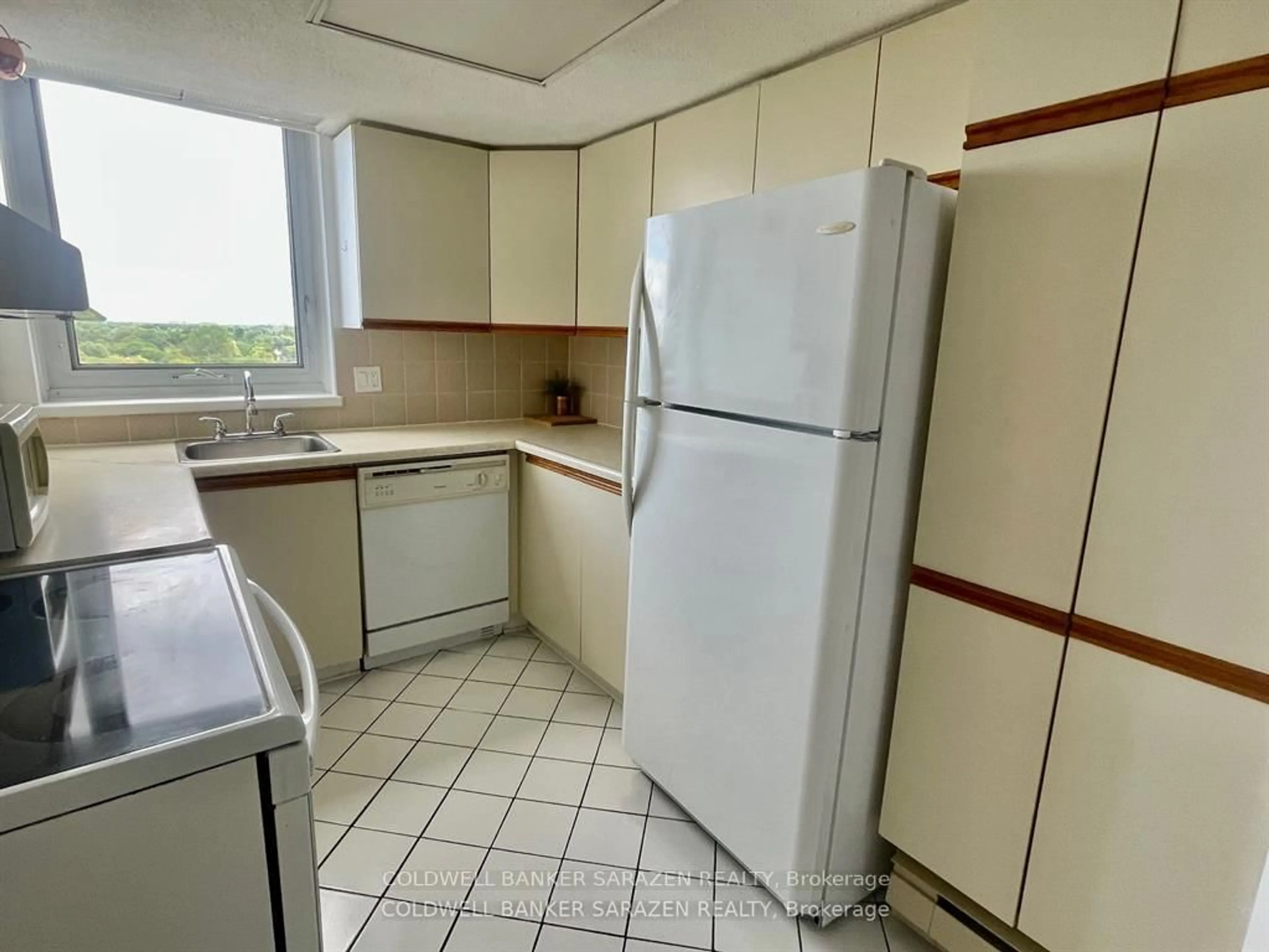 Standard kitchen, unknown for 80 Sandcastle Dr #1215, Ottawa Ontario K2H 9E7