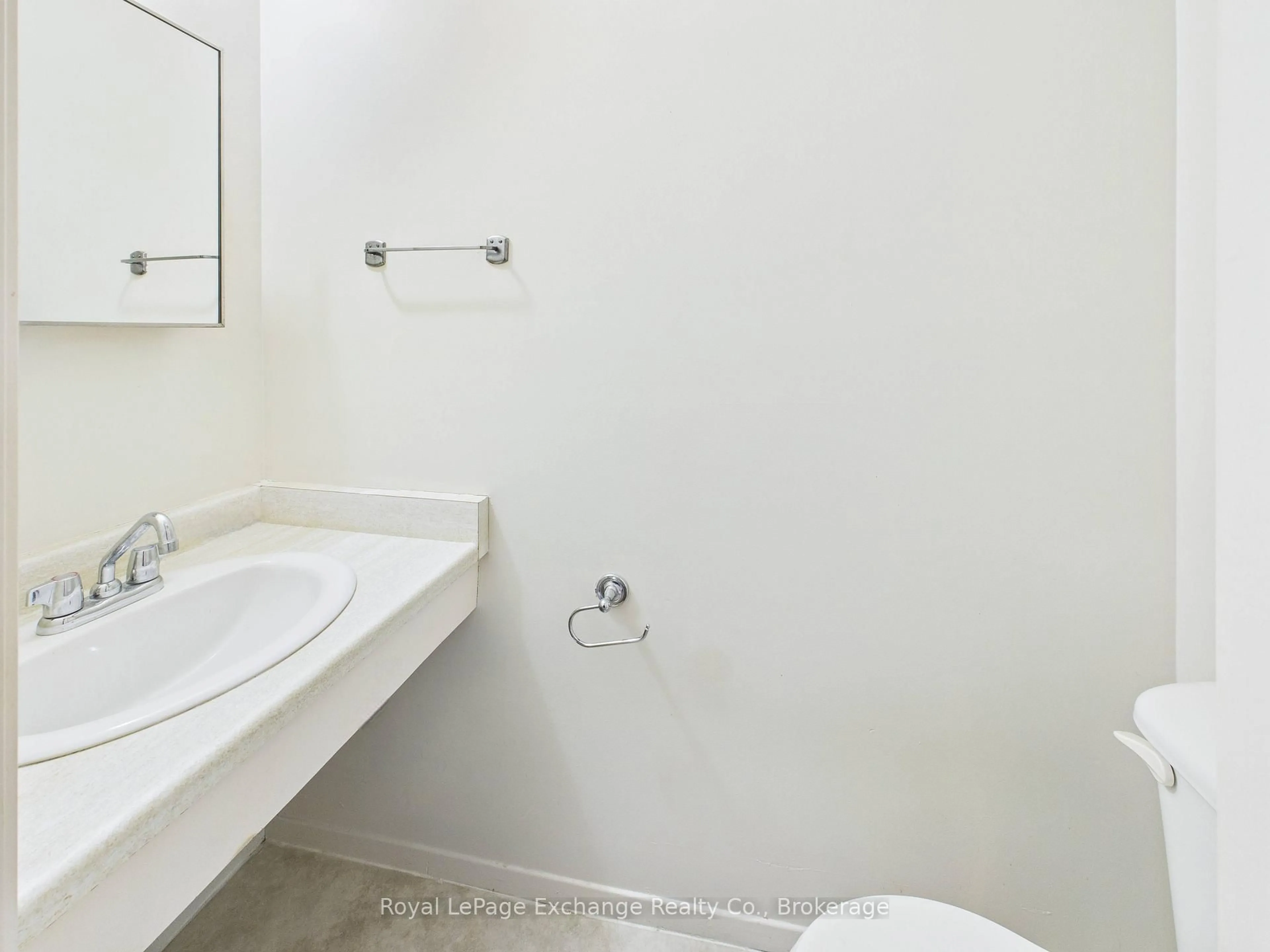 Standard bathroom, floor is not visible for 755 Walsh St, Kincardine Ontario N2Z 1R2
