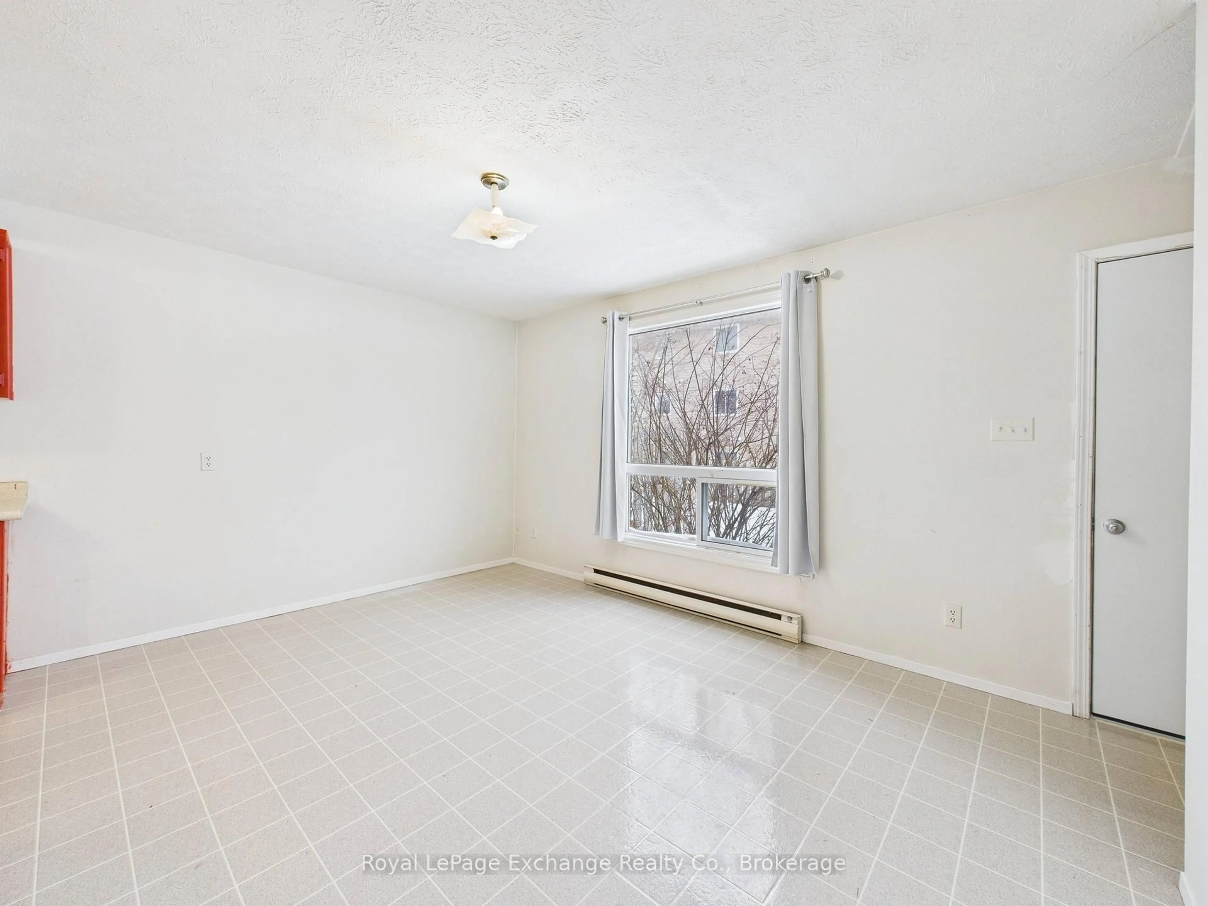 A pic of a room for 755 Walsh St, Kincardine Ontario N2Z 1R2