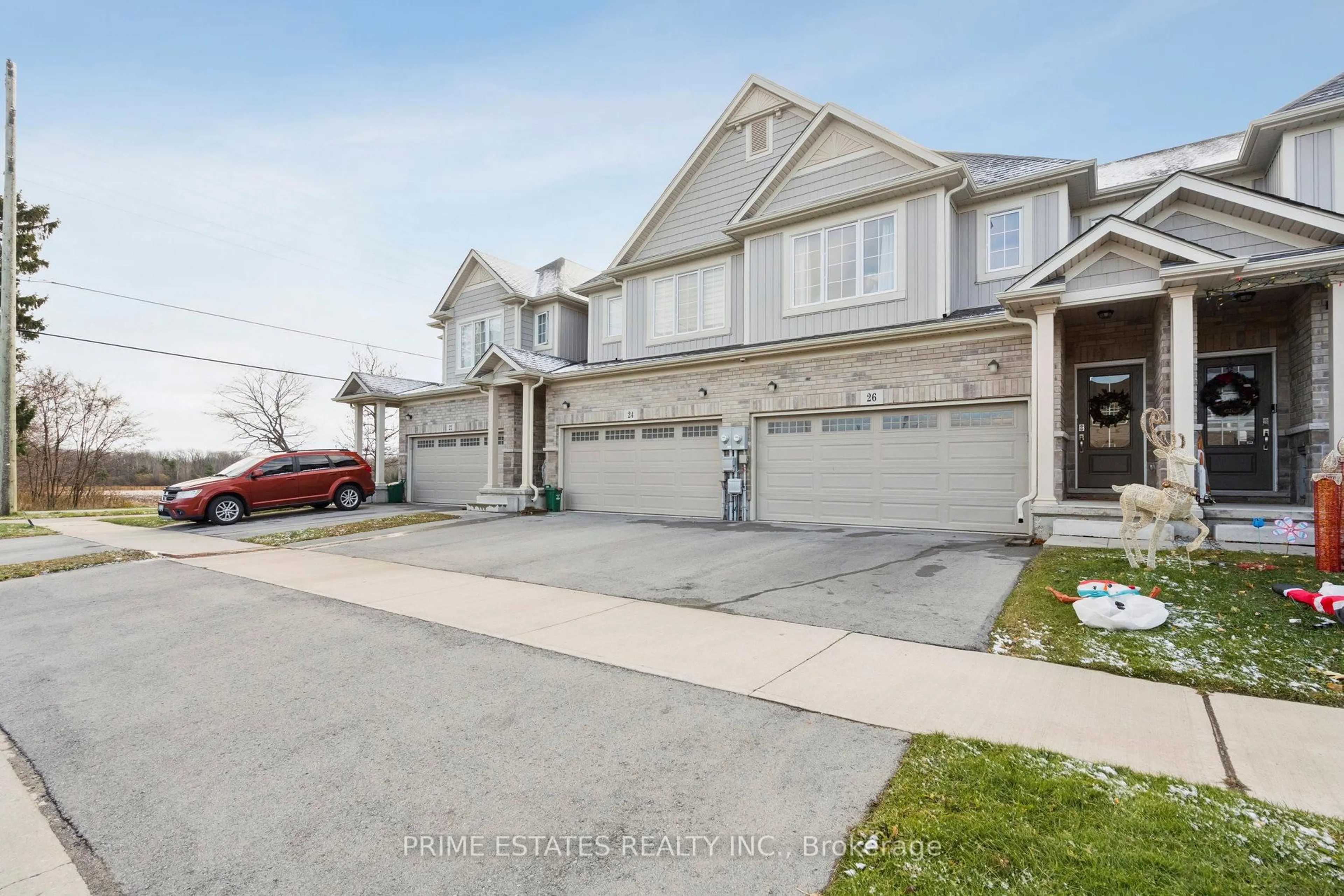 A pic from outside/outdoor area/front of a property/back of a property/a pic from drone, street for 26 Lymburner St, Pelham Ontario L1E 0B4