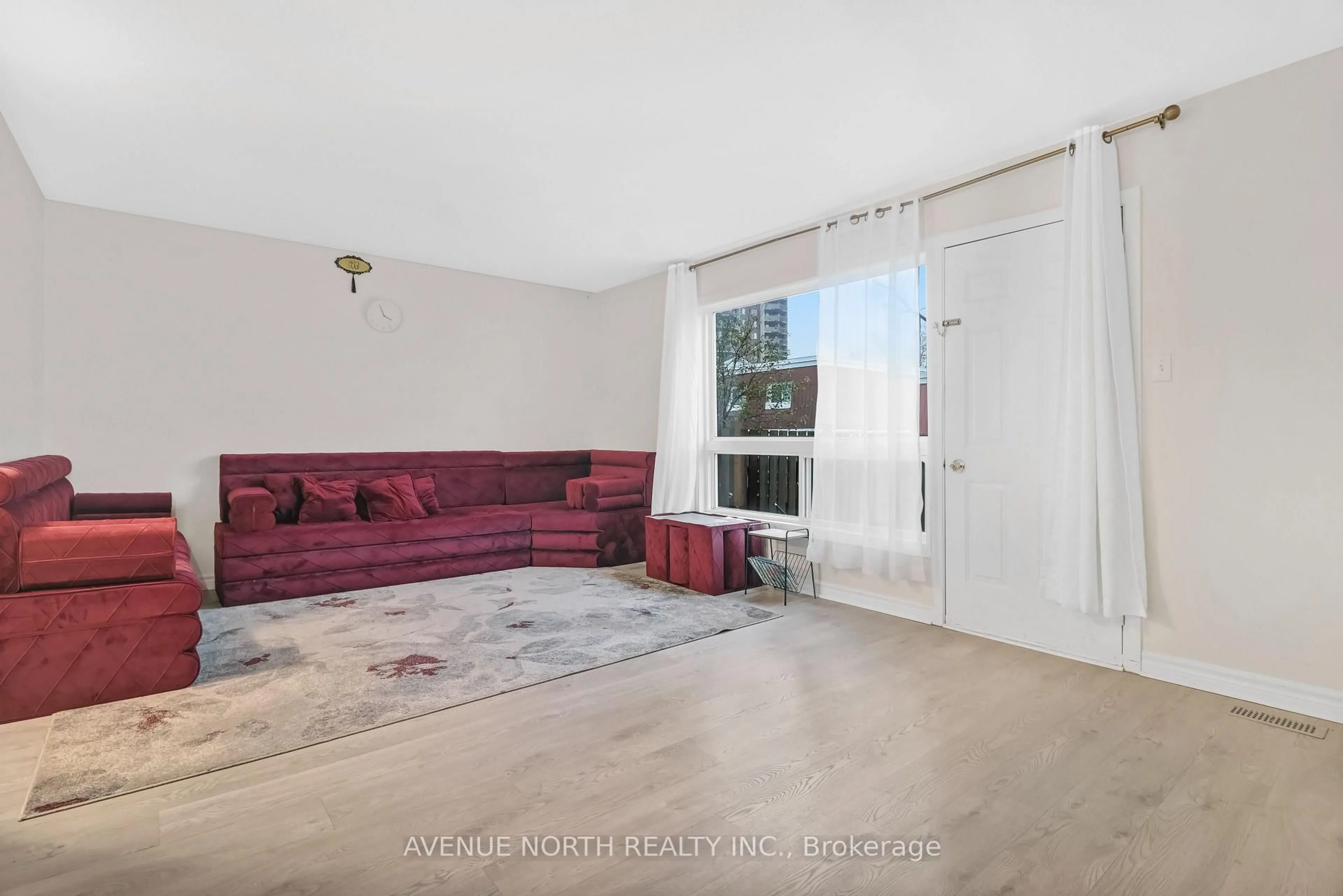 A pic of a room for 665 Hochelaga St #25, Ottawa Ontario K1K 2E8