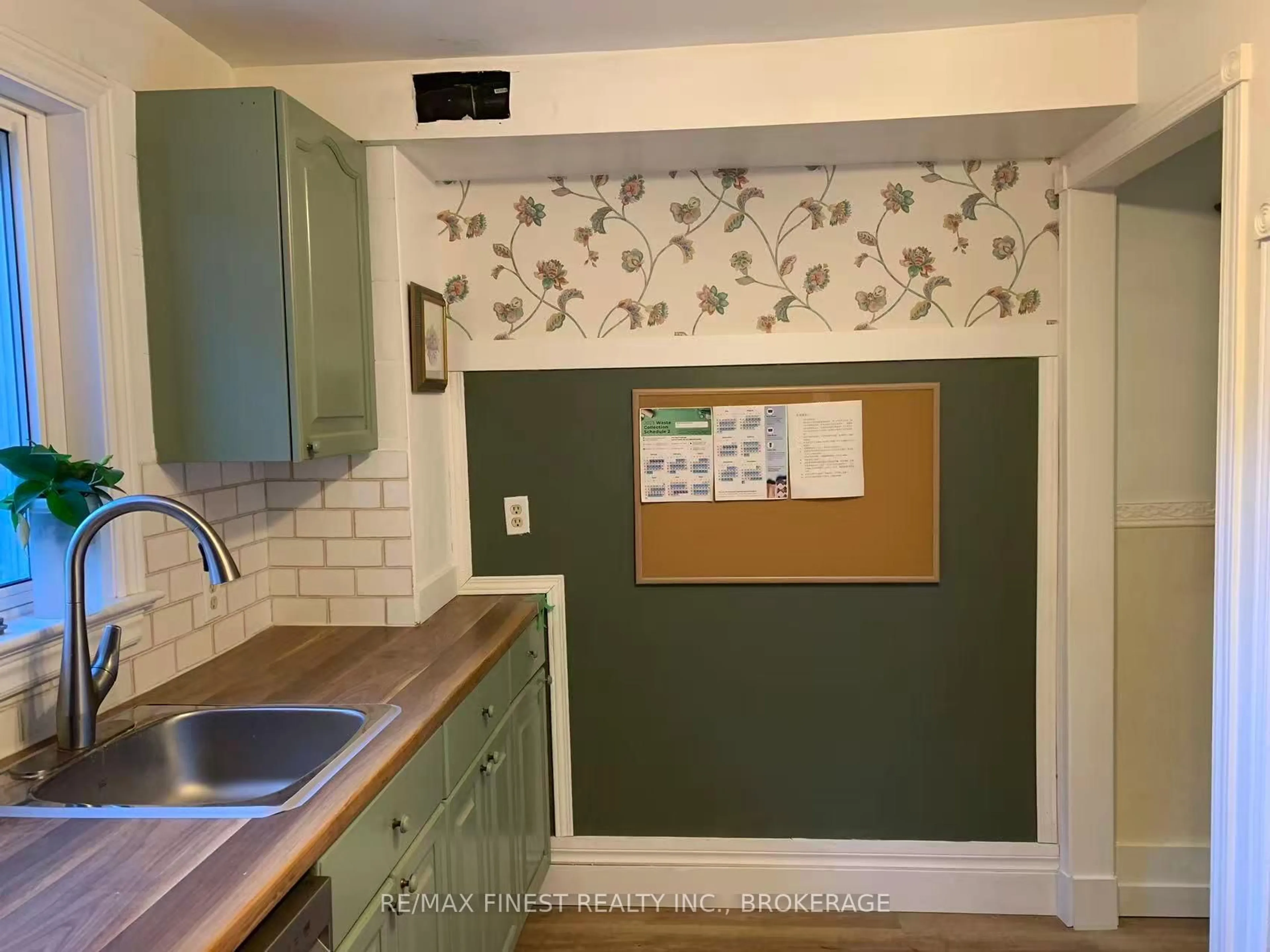 Standard kitchen, ceramic/tile floor for 123 Bagot St, Kingston Ontario K7L 3E7