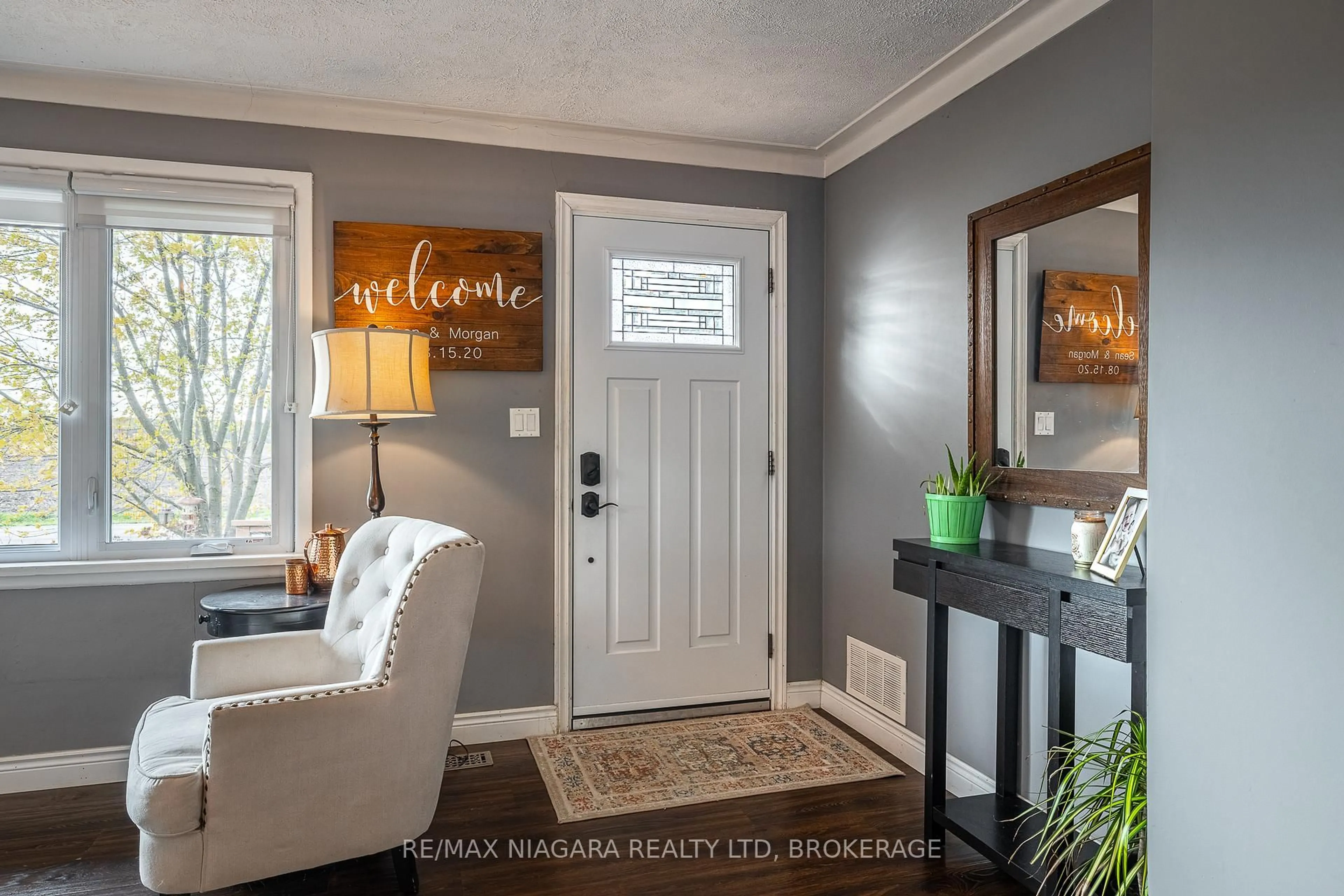 Indoor entryway for 22009 Side Road 20, Wainfleet Ontario L0S 1V0