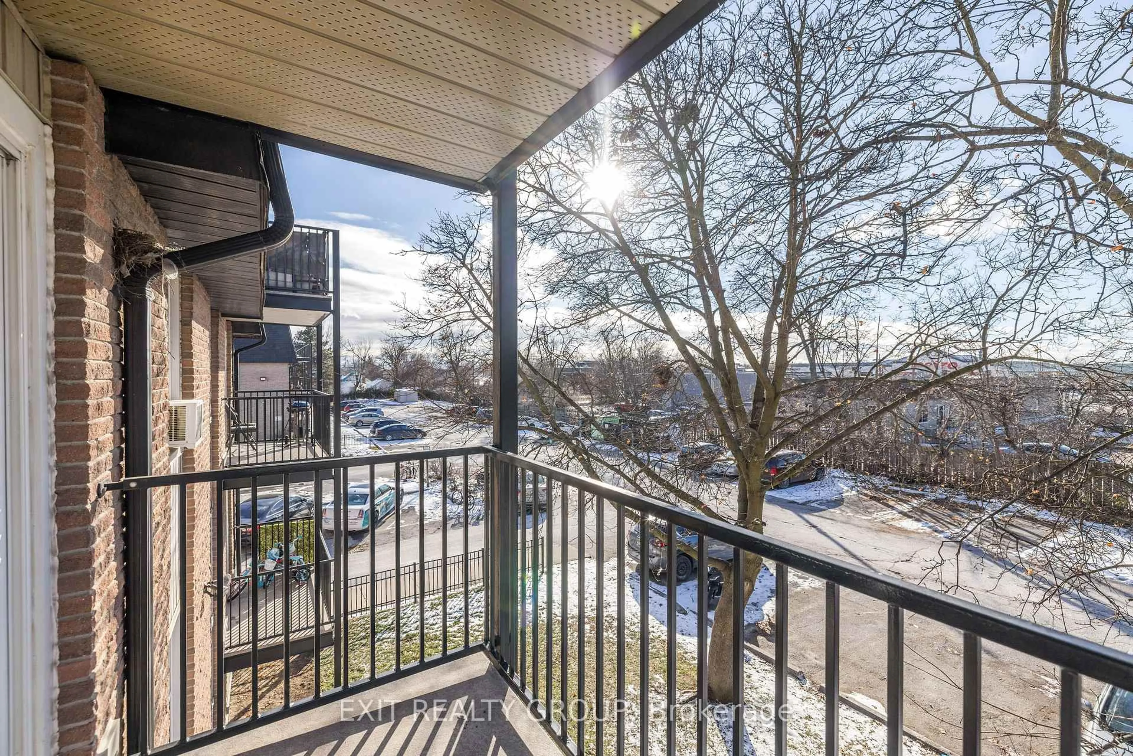 Unknown for 25 College St #308, Belleville Ontario K8P 2E3