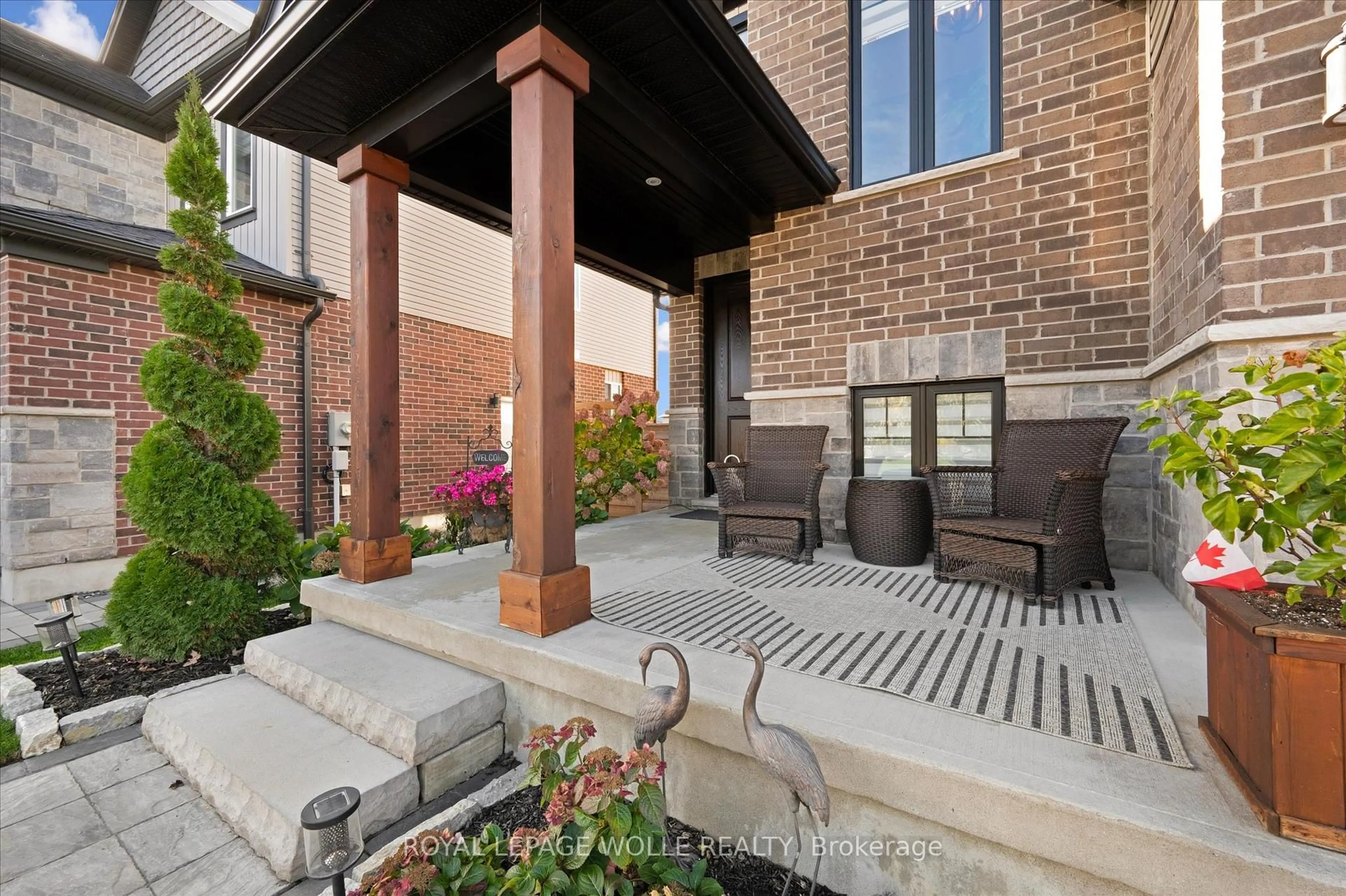 Patio, street for 22 Marty Lane, Wilmot Ontario N3A 4N8