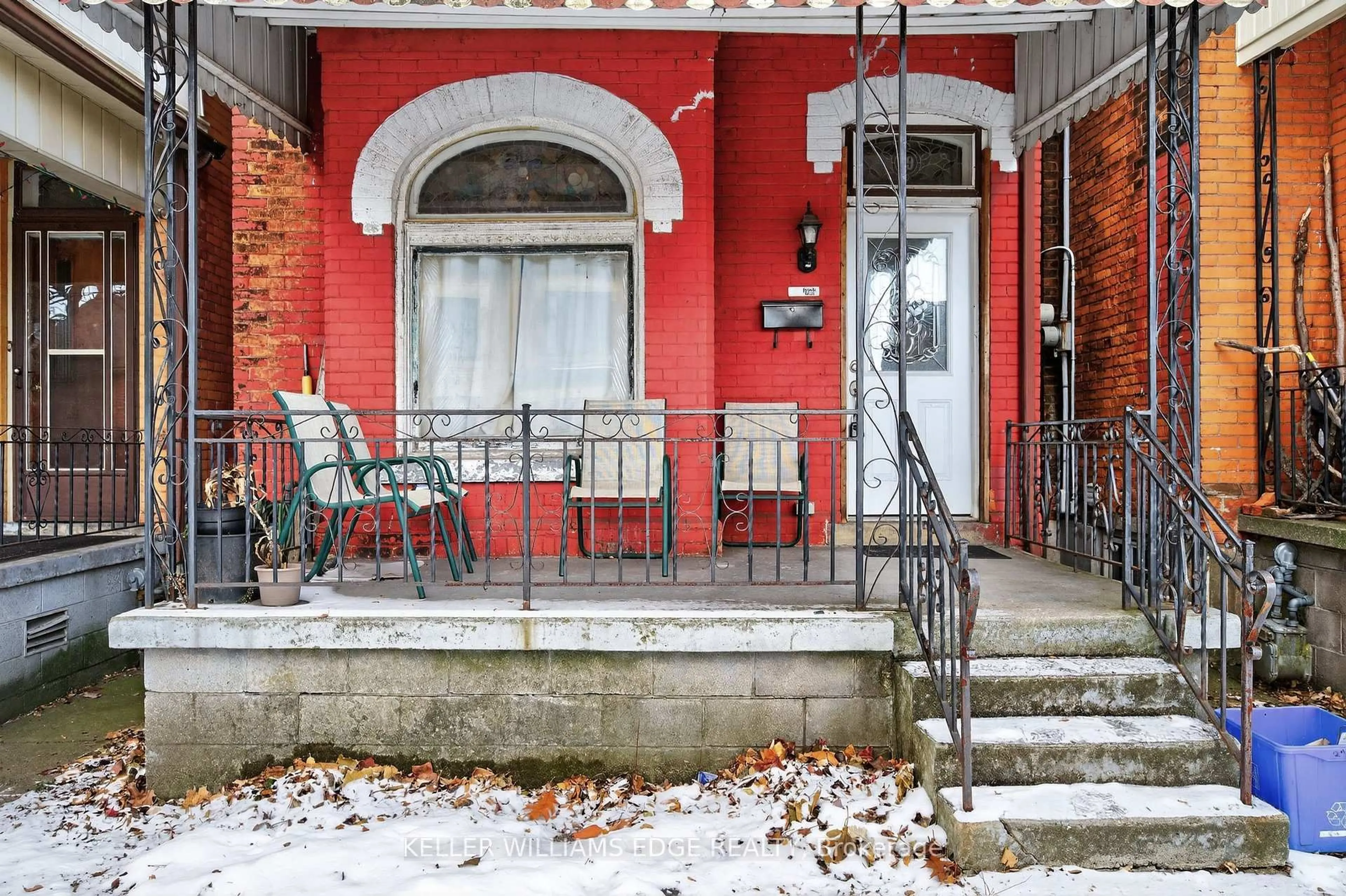 Patio, street for 19 Morden St, Hamilton Ontario L8R 1P6