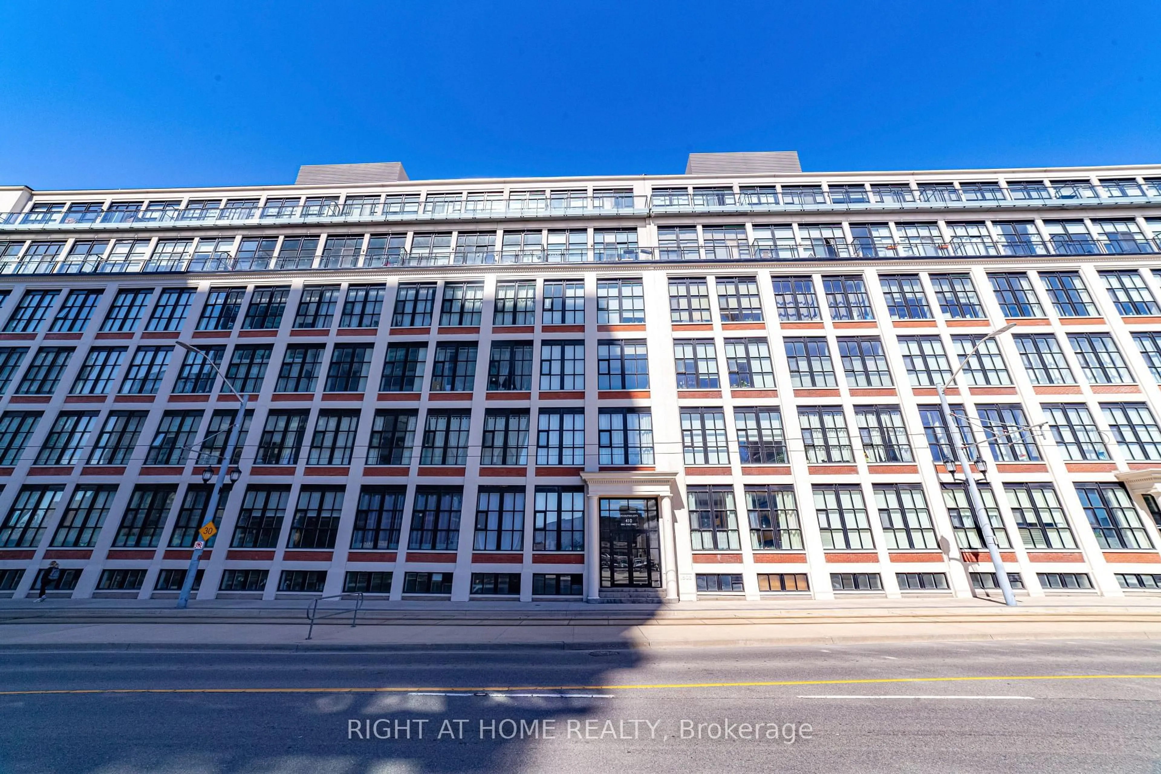 Unknown for 410 King St #101, Kitchener Ontario N2G 1C3