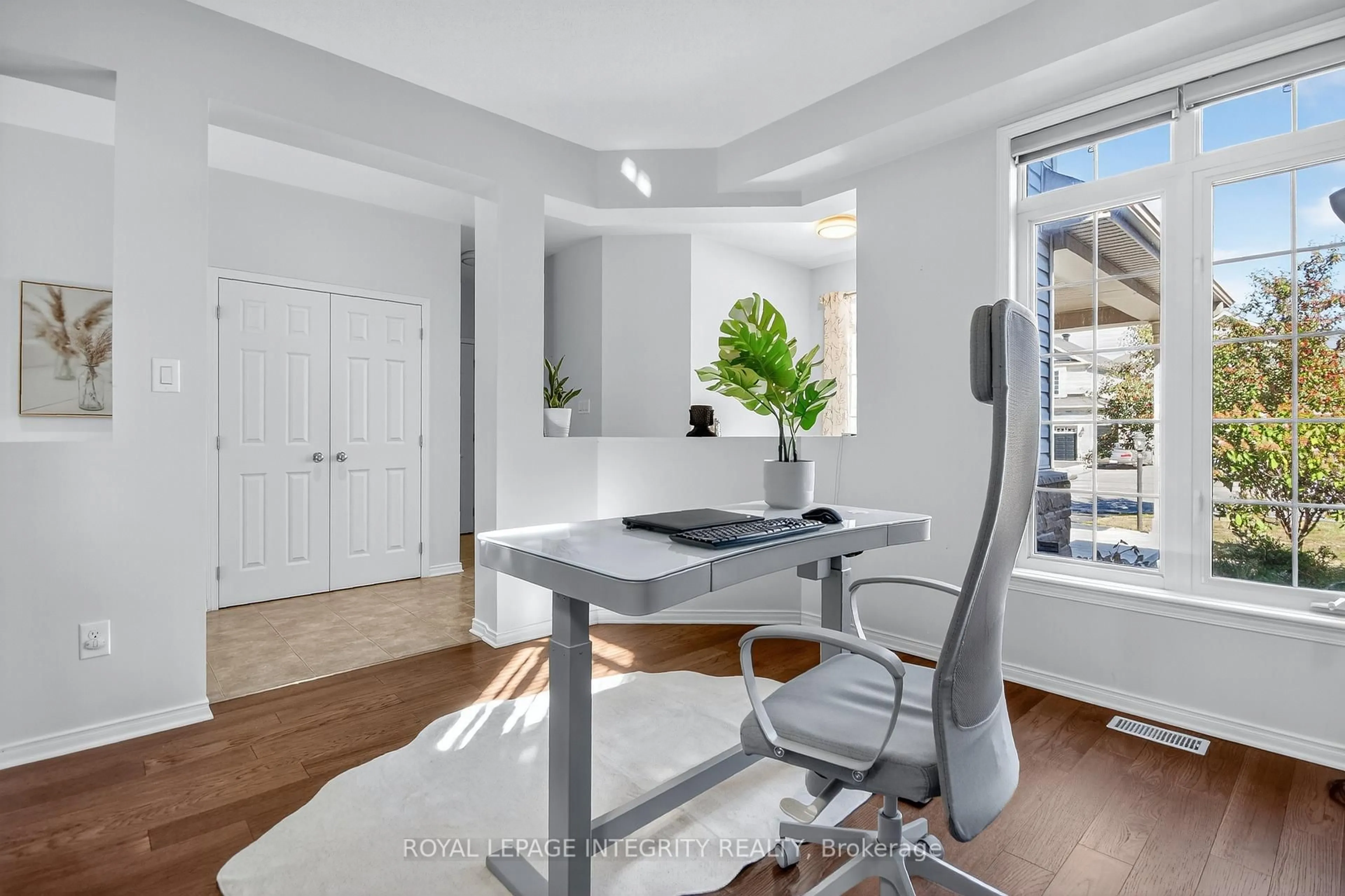 A pic of a room for 347 Tucana Way, Ottawa Ontario K2J 0Z8