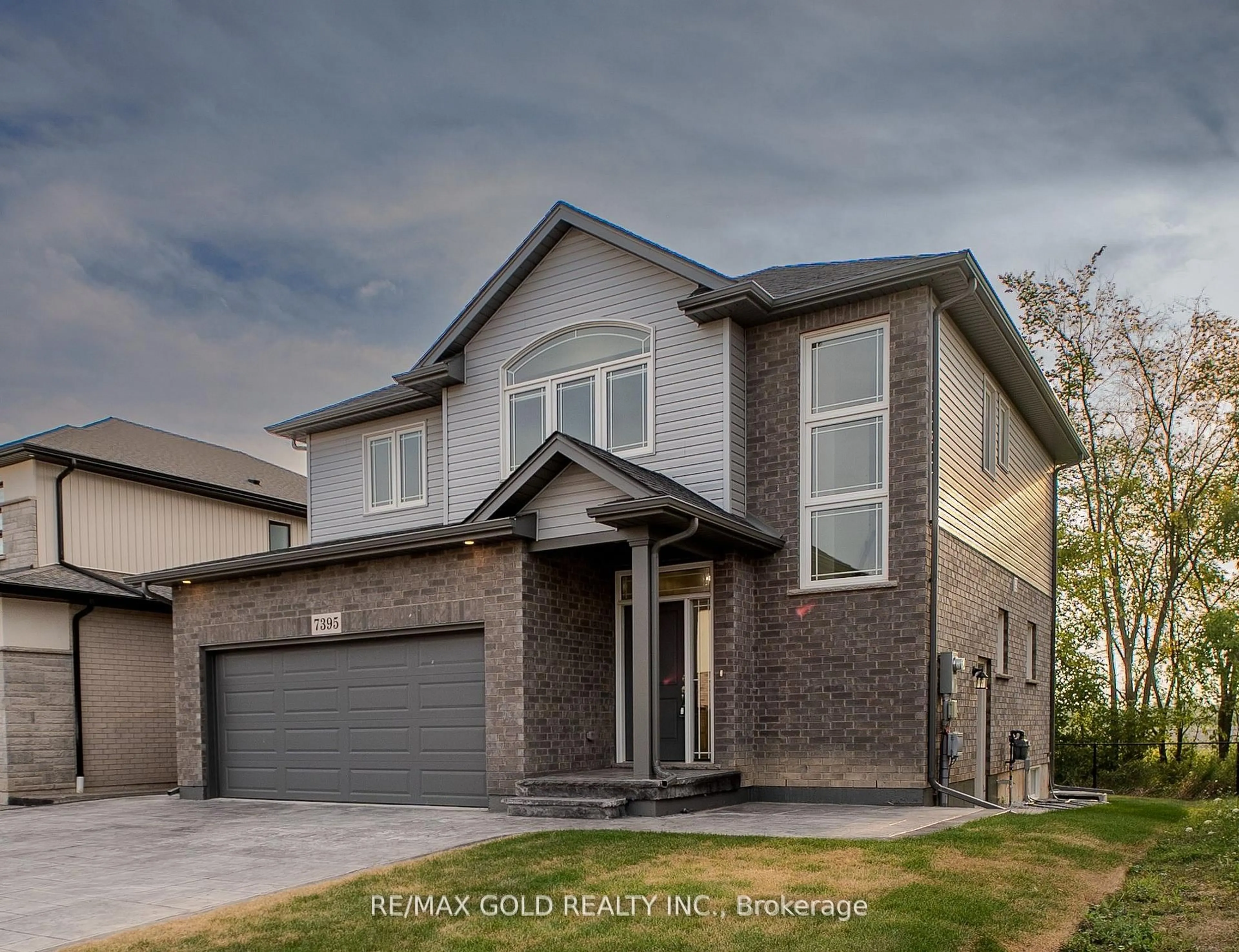 Home with brick exterior material, street for 7395 Sherrilee Cres, Niagara Falls Ontario L2H 3T4