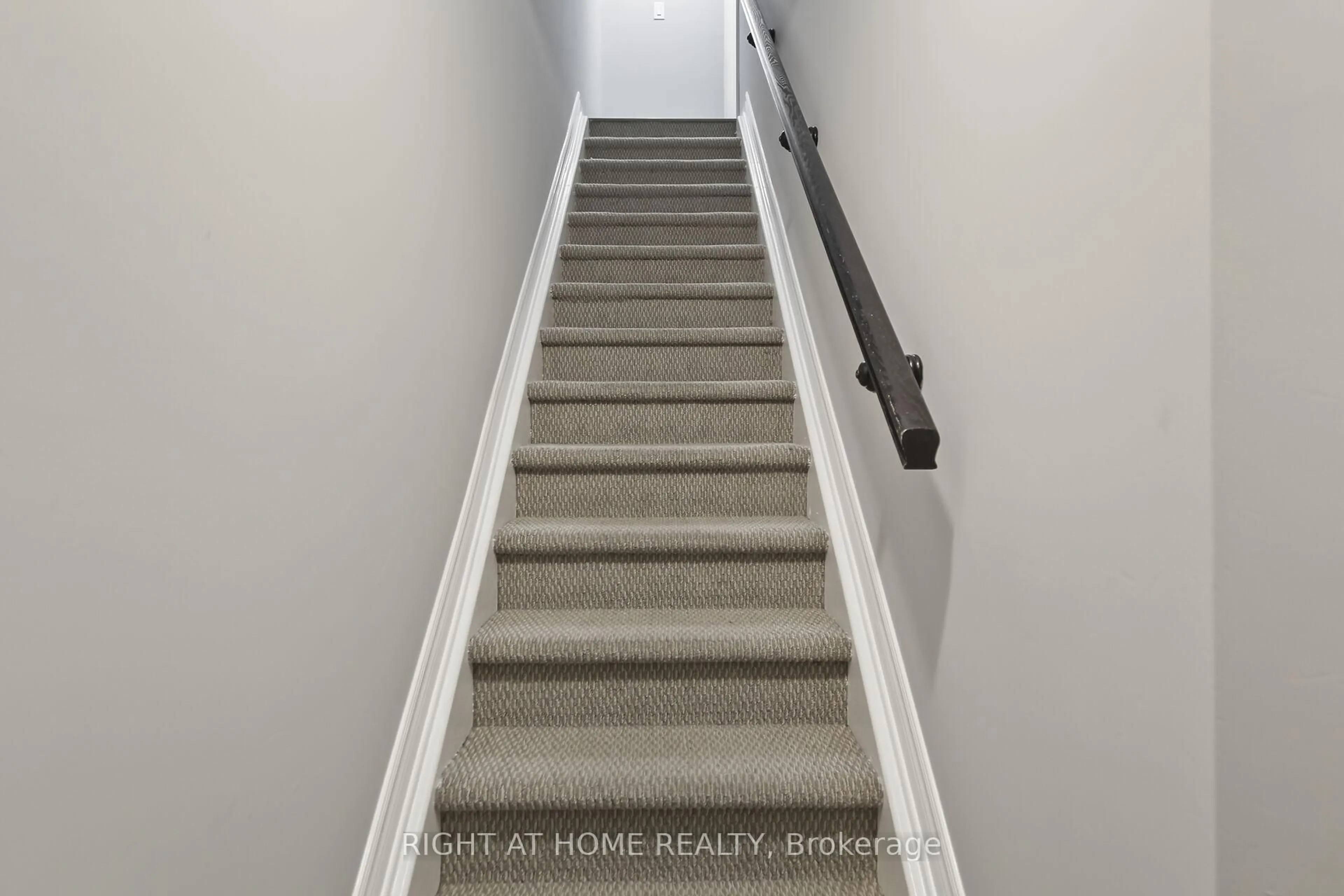 Stairs for 1120 Klondike Rd #B, Ottawa Ontario K2K 0H2