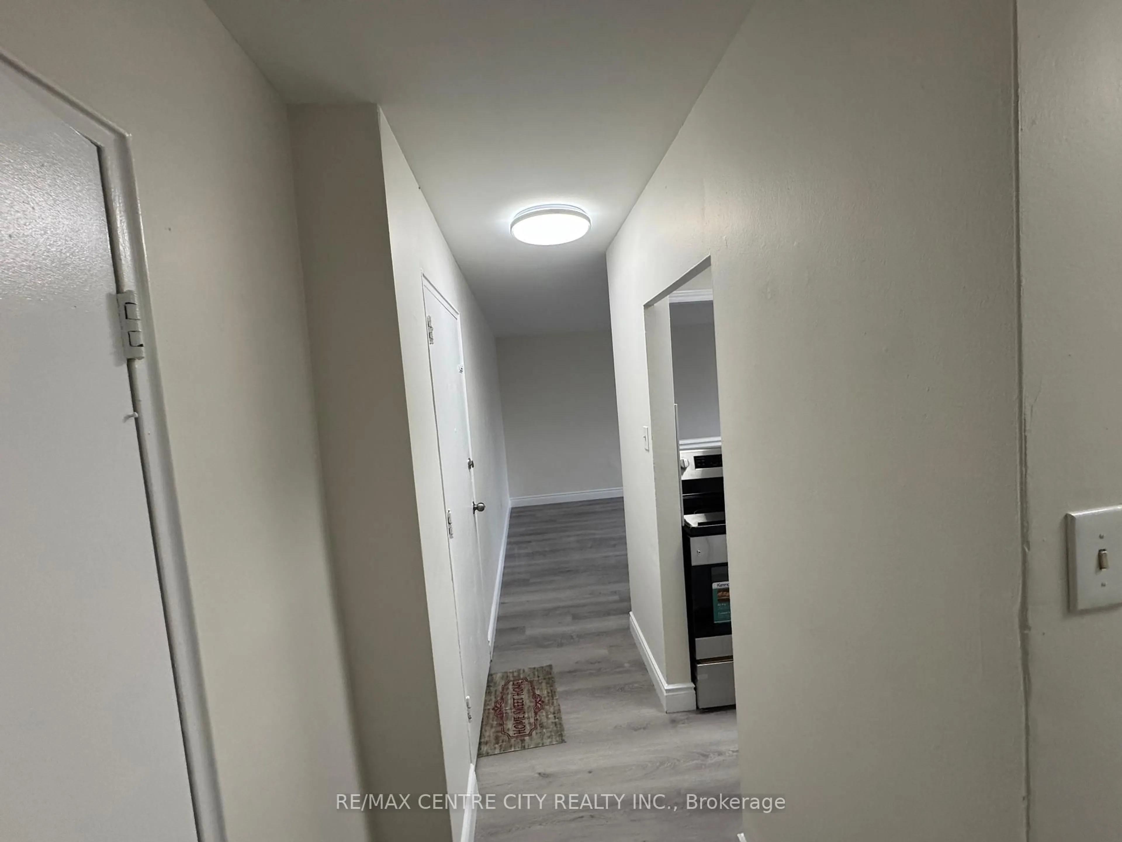 Unknown for 1830 Dumont St #206, London East Ontario N5W 2S1