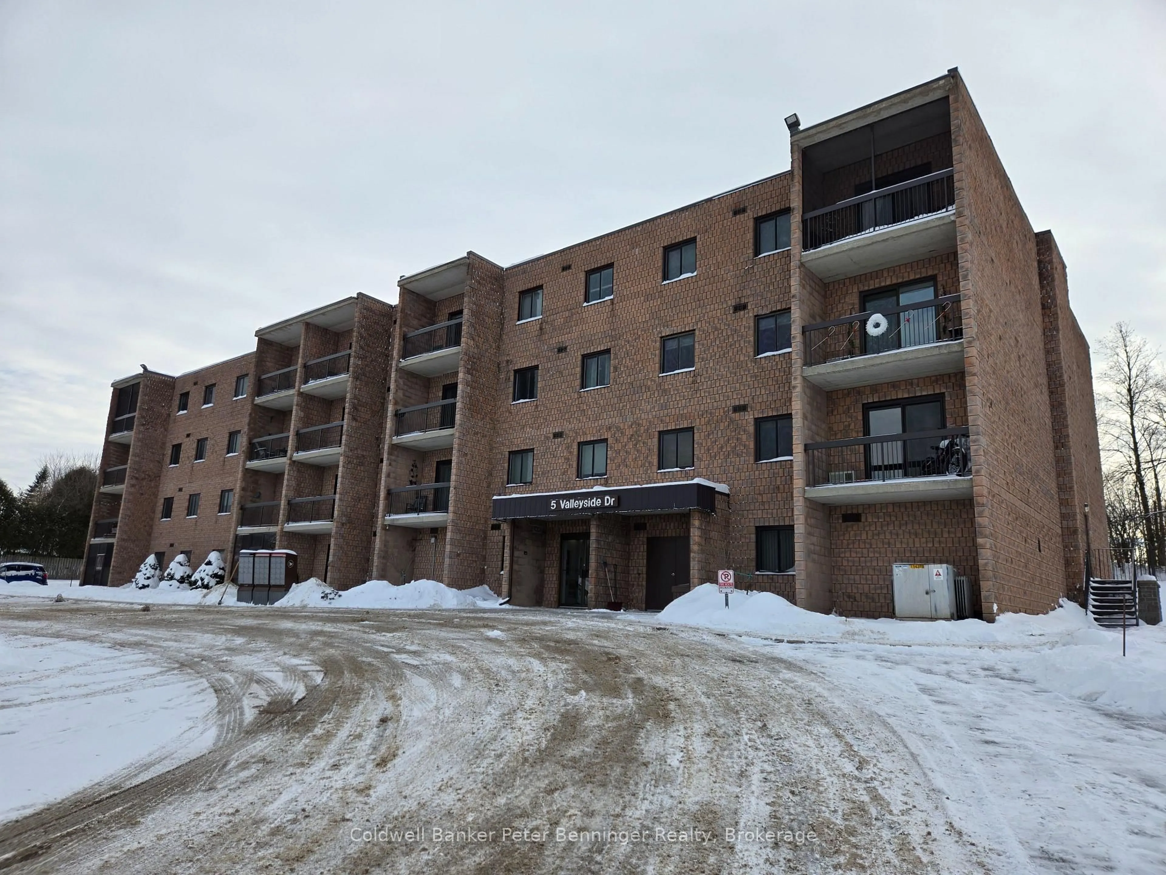 Unknown for 5 Valleyside Dr #305, Brockton Ontario N0G 2V0