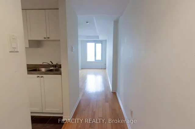 310 Central Park Dr #5C, Ottawa 2