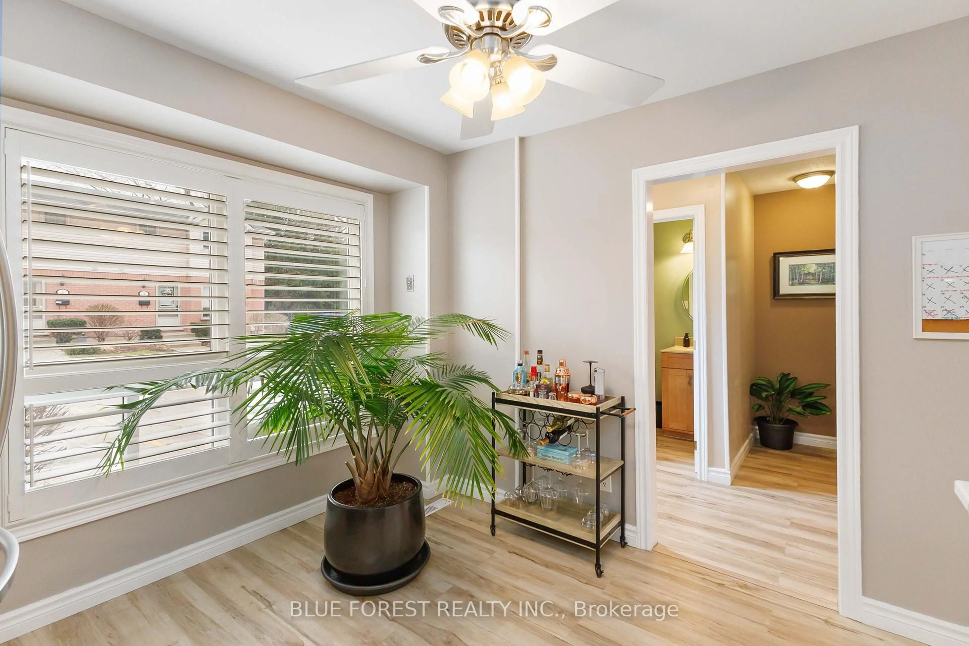 Indoor entryway for 35 WATERMAN Ave #6, London South Ontario N6C 5T2