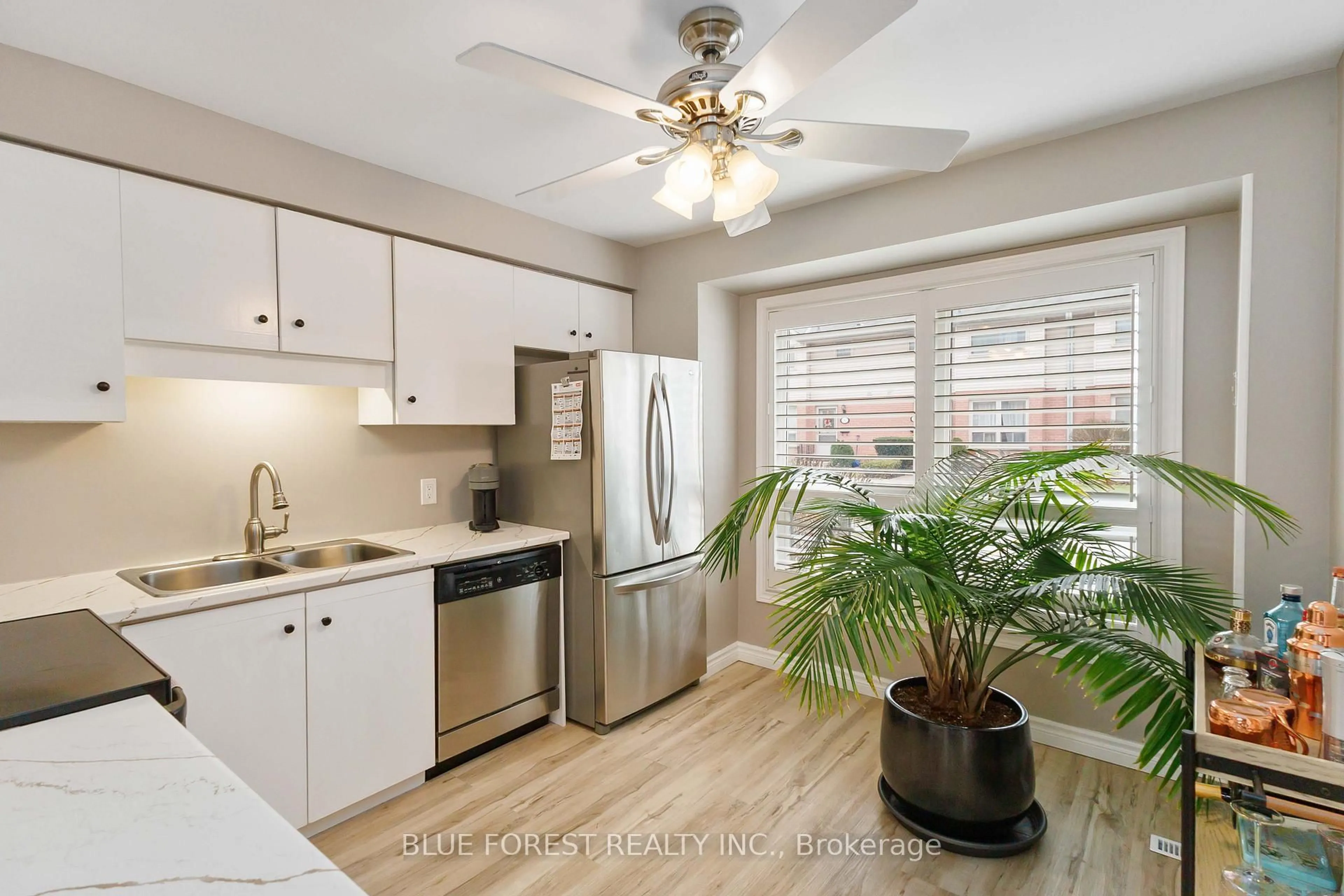 Open concept kitchen, unknown for 35 WATERMAN Ave #6, London South Ontario N6C 5T2