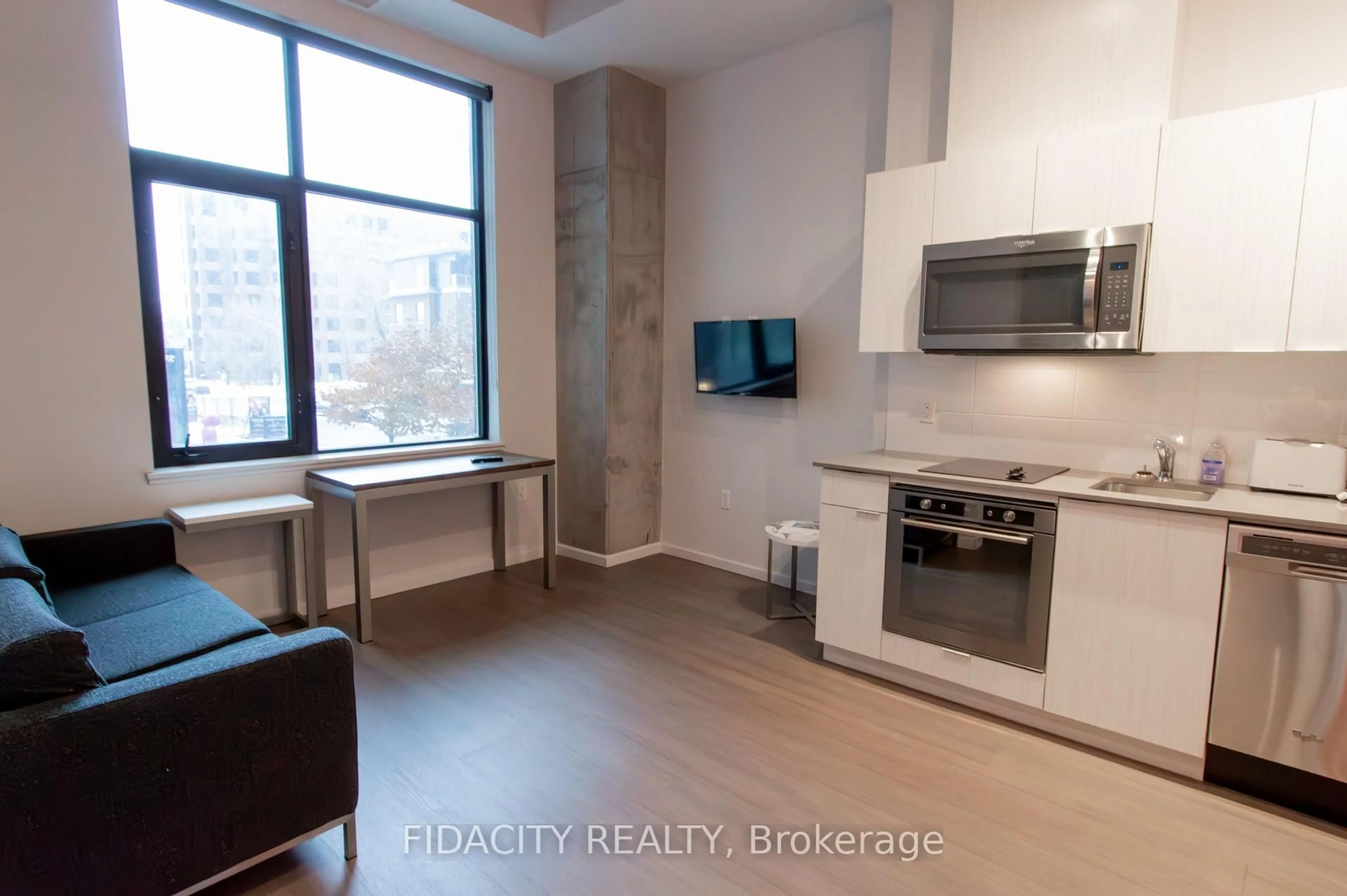 Unknown for 105 Champagne Ave #216, Ottawa Ontario K1S 5E5