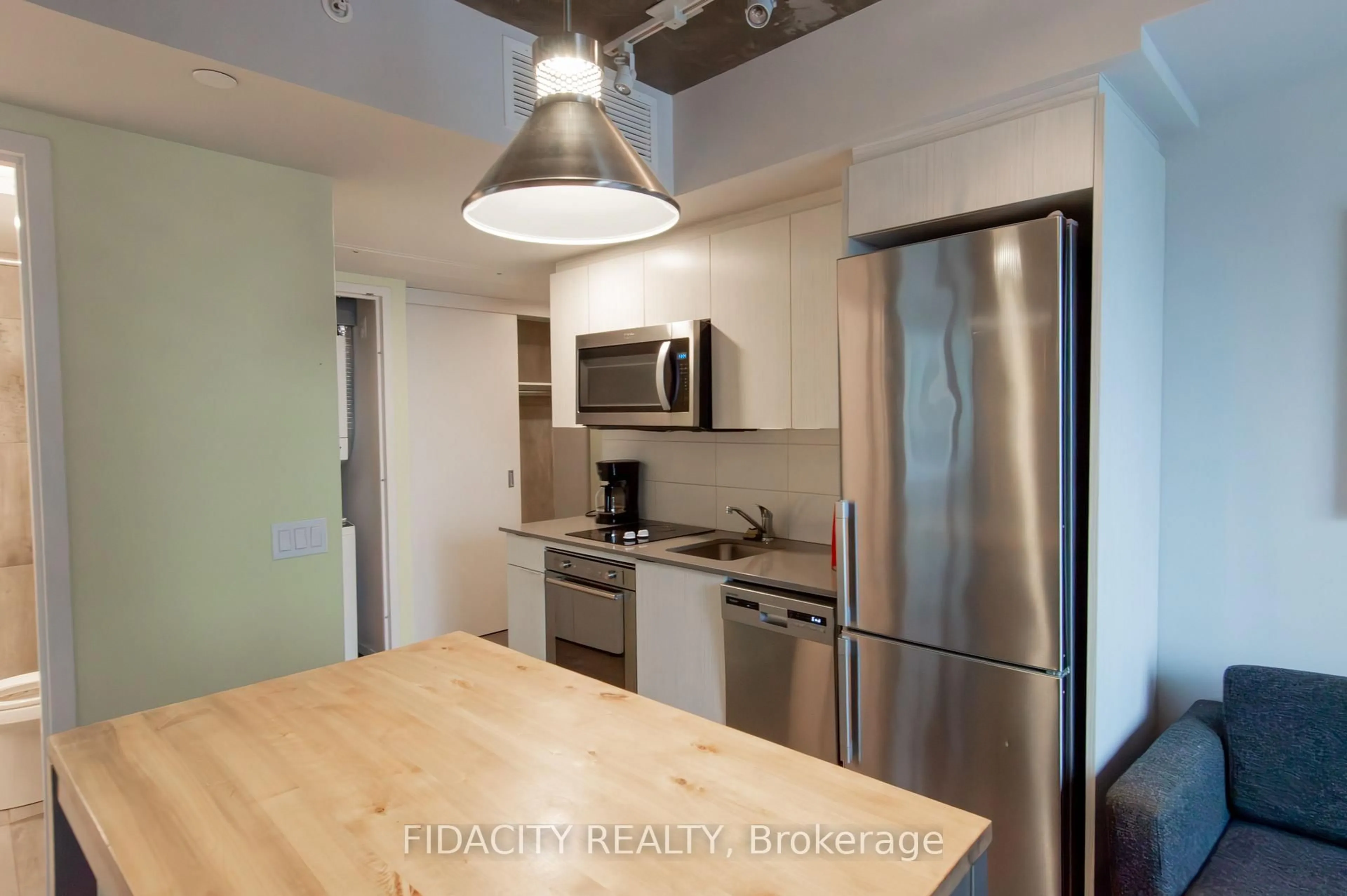 Unknown for 105 Champagne Ave #1119, Ottawa Ontario K1S 4P3