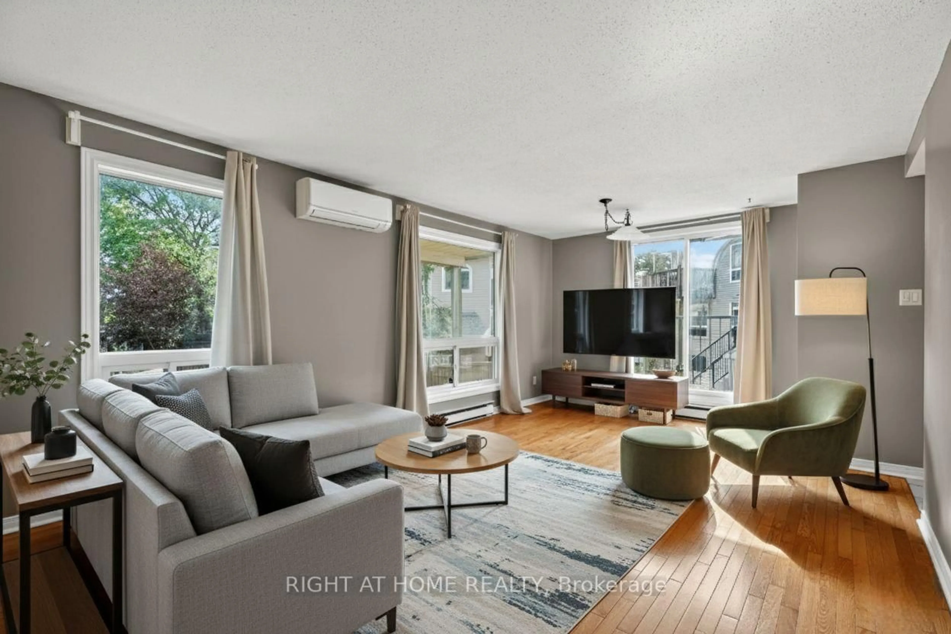 Living room with furniture, unknown for 606 Tanguay Crt, Ottawa Ontario K2L 3X3