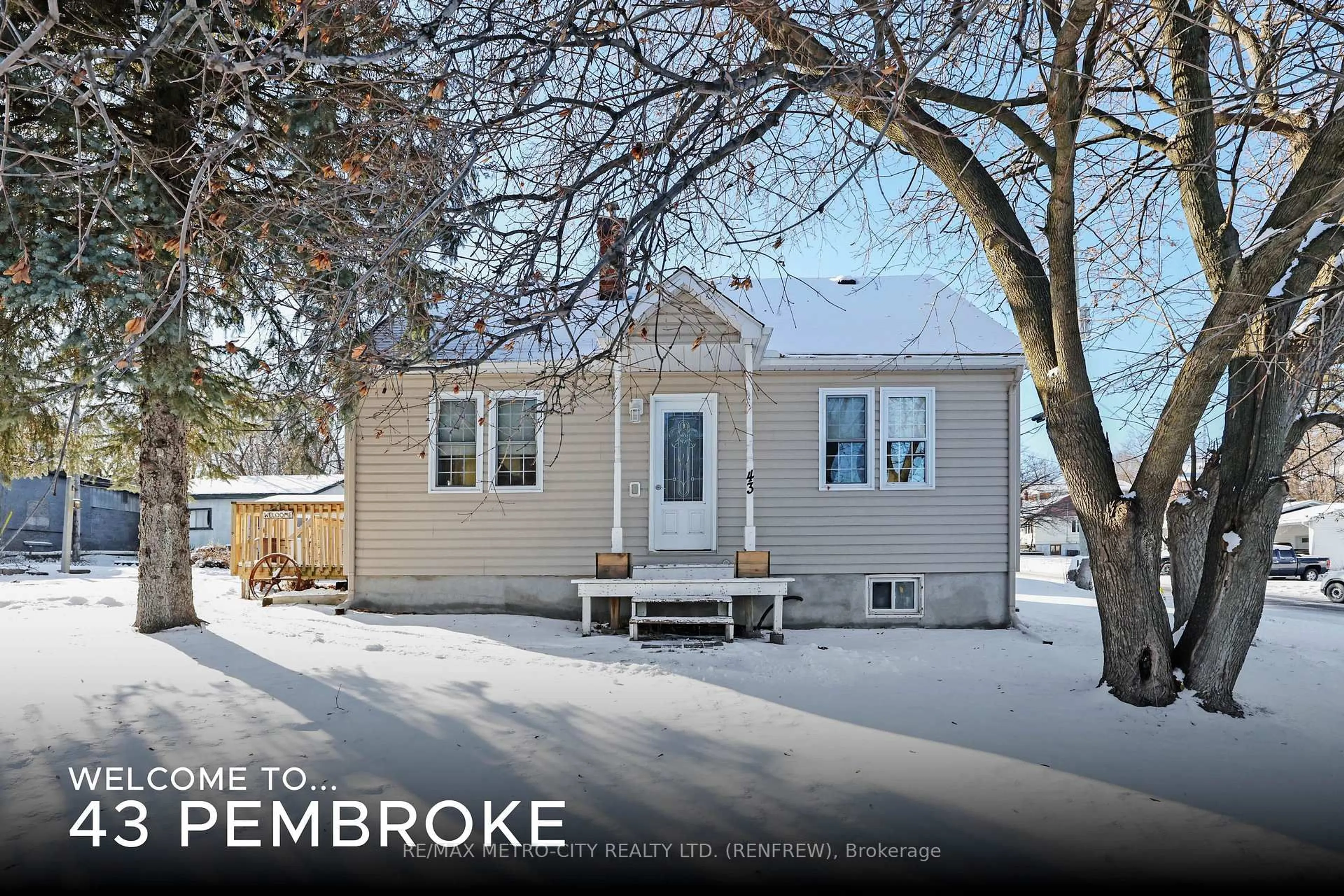 Unknown for 43 Pembroke St, Cobden Ontario K0J 1K0