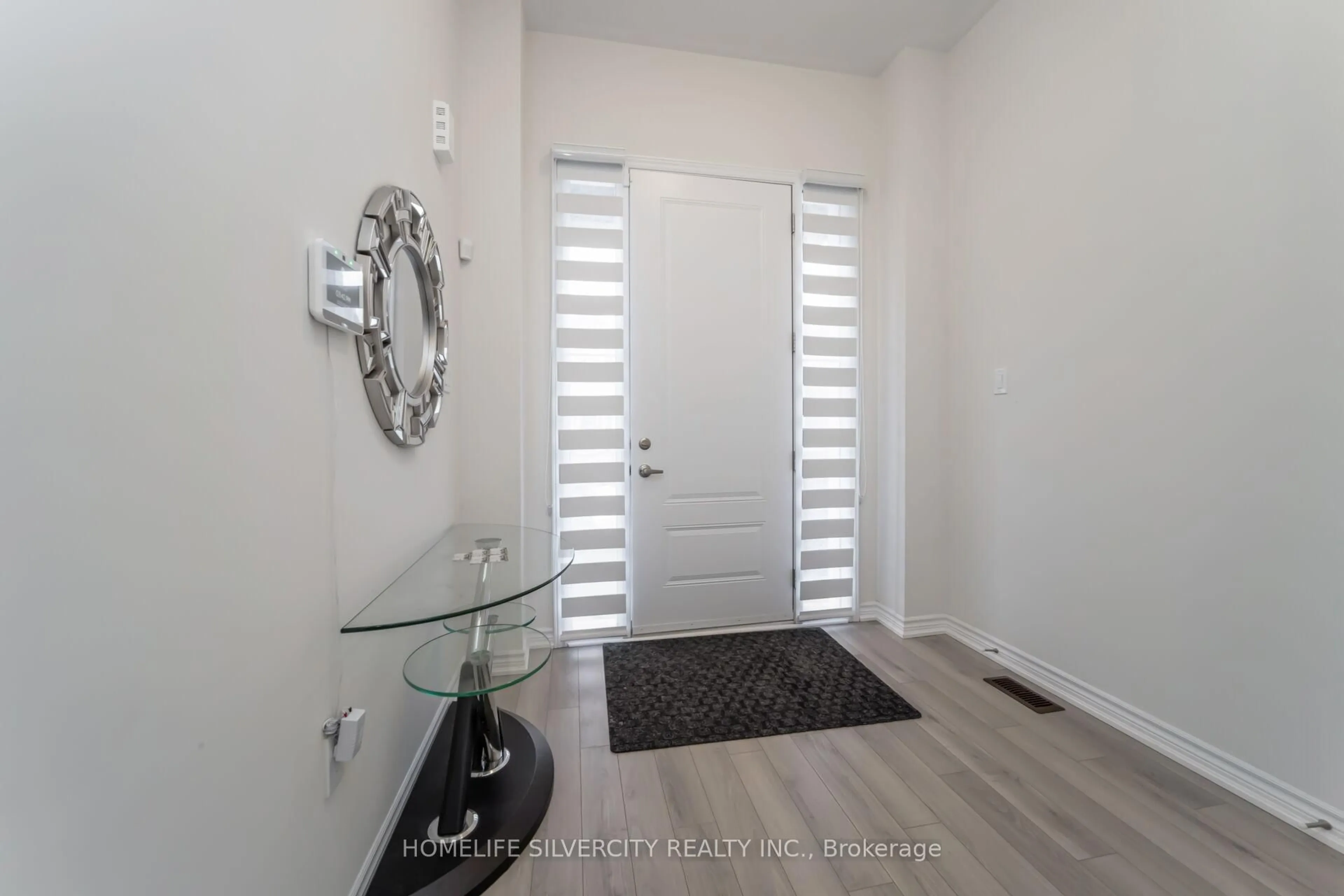 Indoor entryway for 96 Brown St, Erin Ontario N0B 1T0