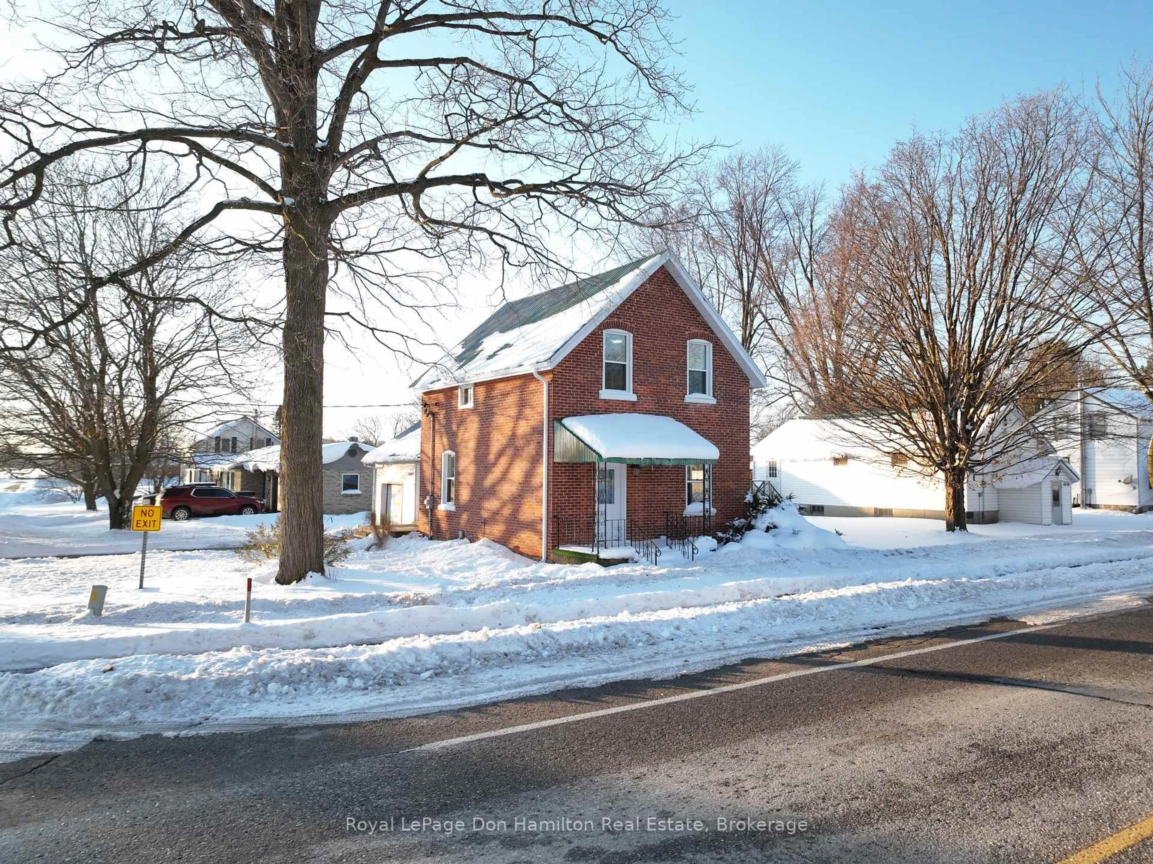 Home with brick exterior material, street for 3049 Queen St, Howick Ontario N0G 1V0