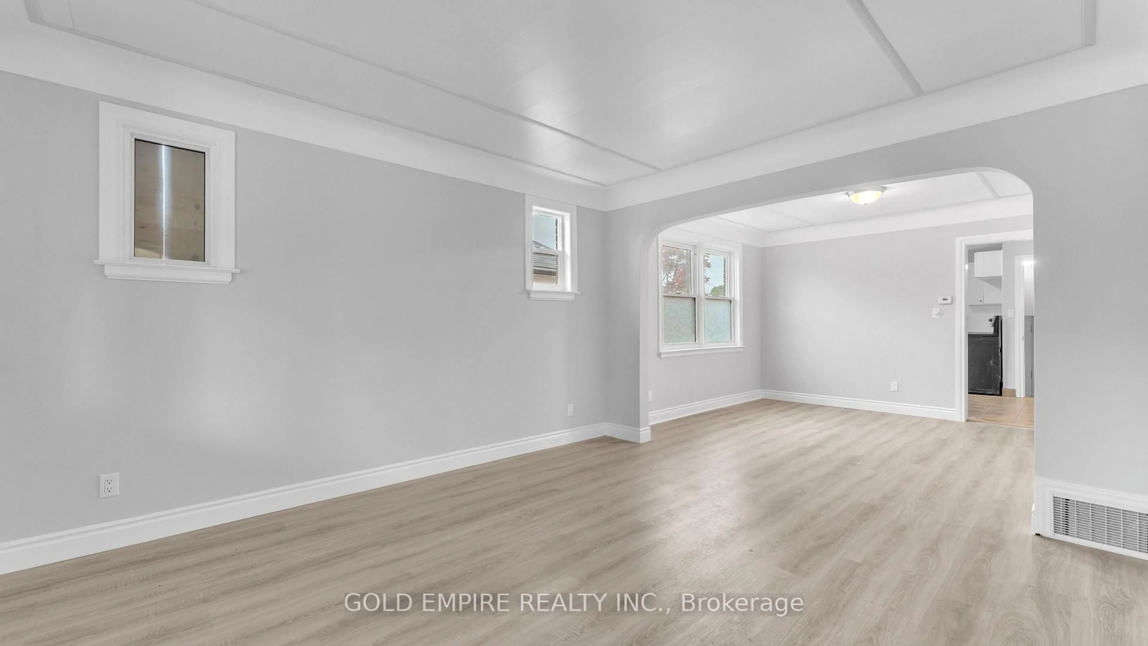 A pic of a room for 908 Trafalgar St, London East Ontario N5Z 1G2