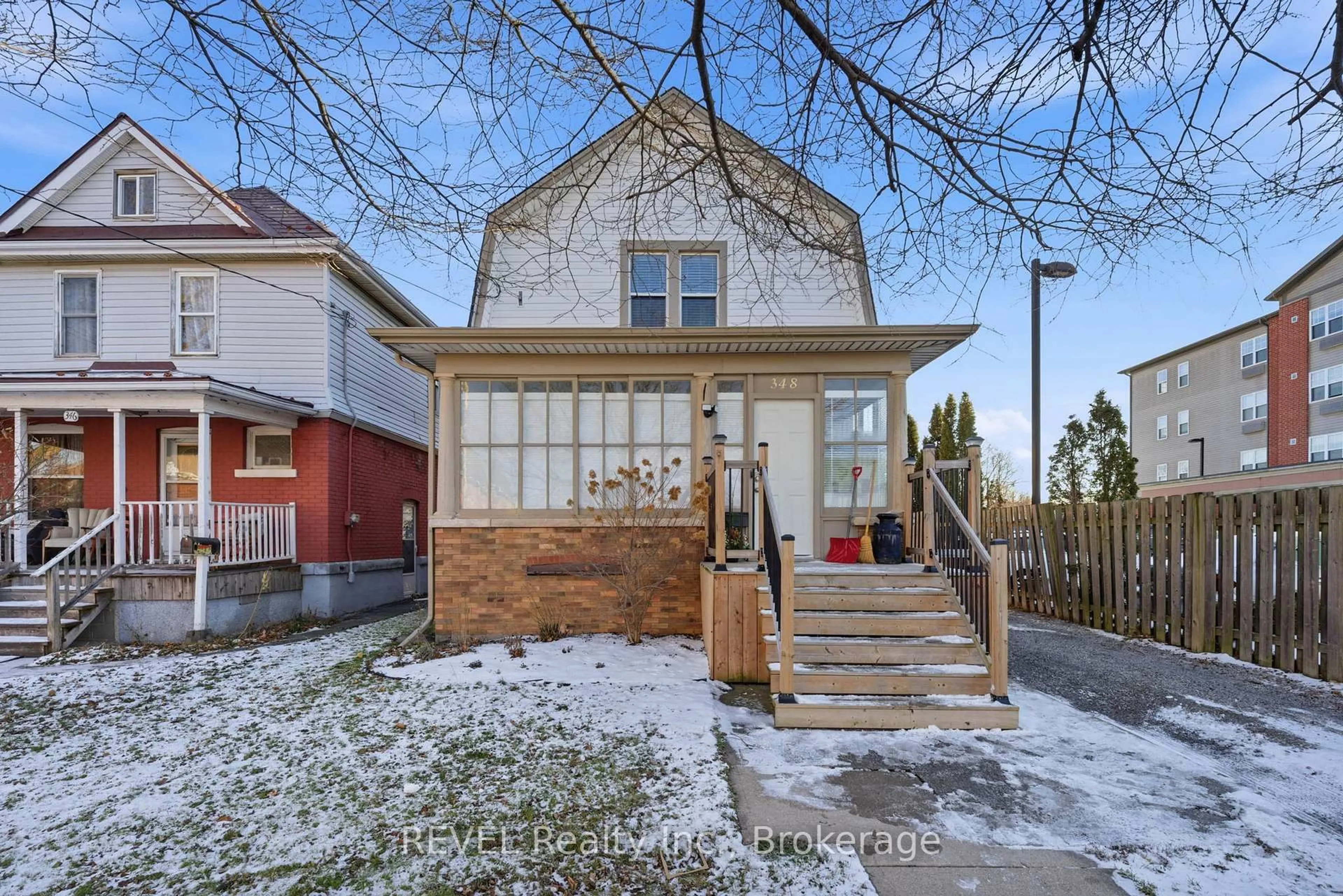 Home with brick exterior material, street for 348 Hellems Ave, Welland Ontario L3B 3C1