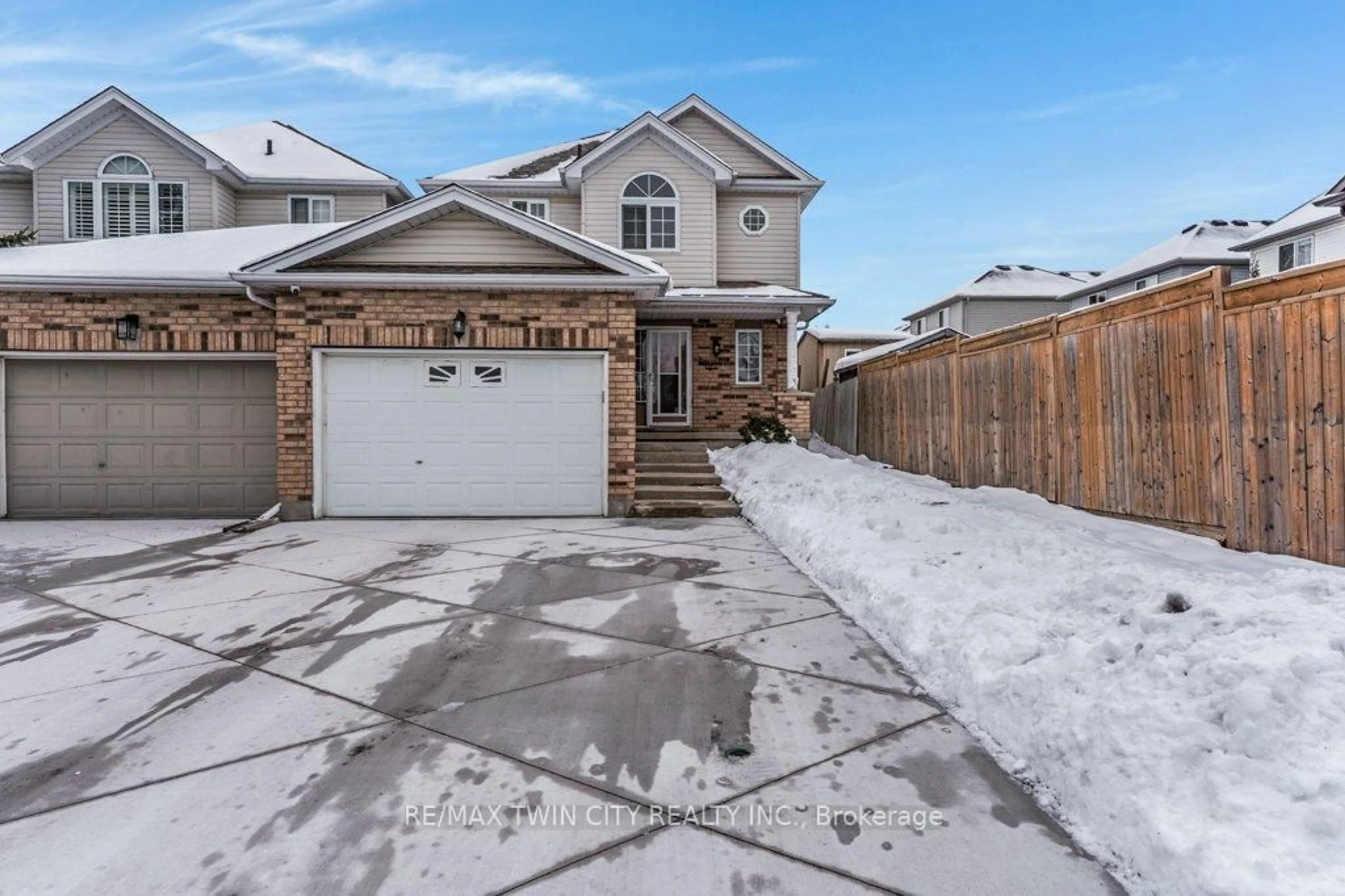 A pic from outside/outdoor area/front of a property/back of a property/a pic from drone, street for 102 Marston Cres, Cambridge Ontario N3C 4G4