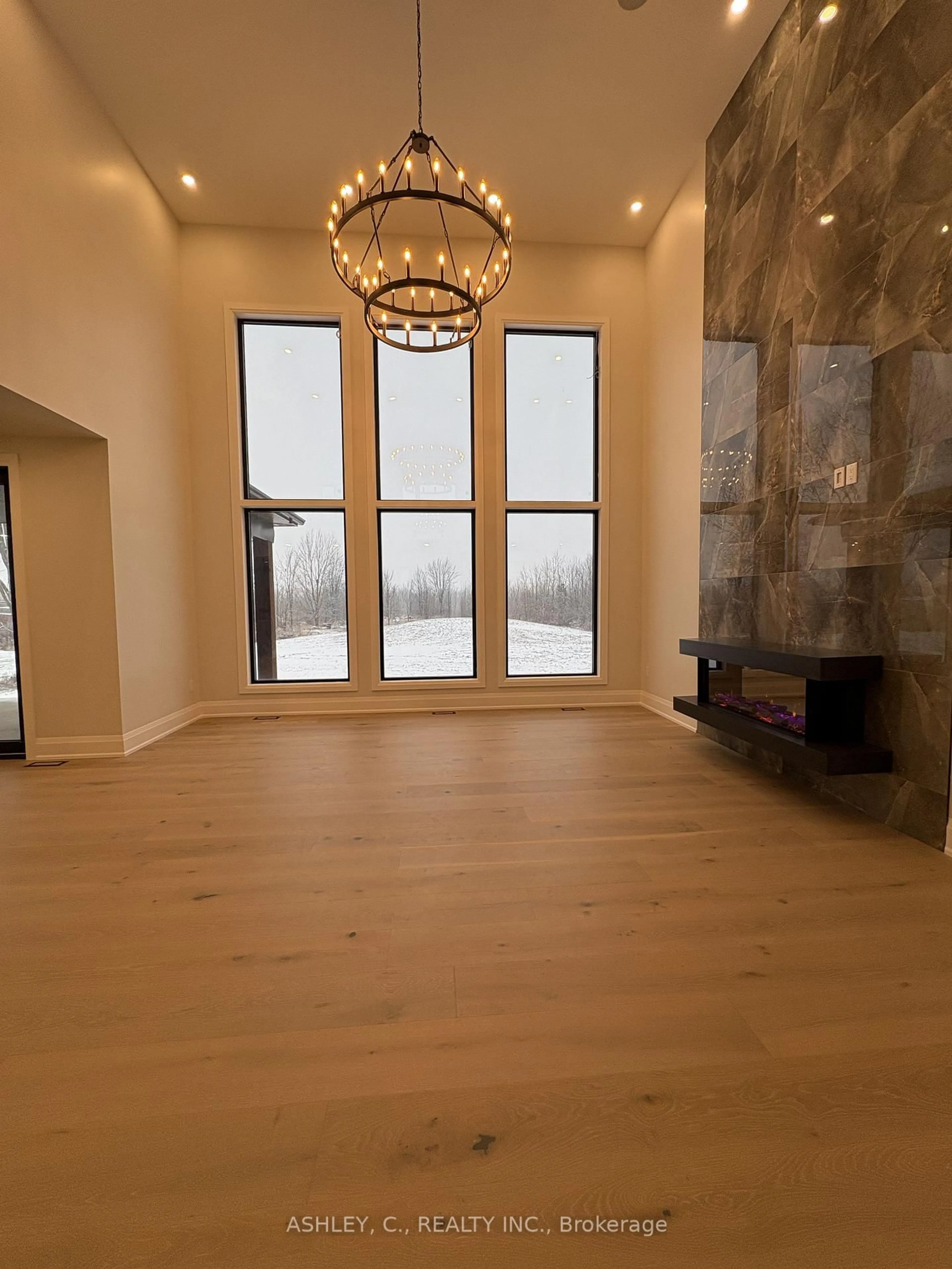 A pic of a room for 256 Mountain Rd, Grimsby Ontario L3M 4E7