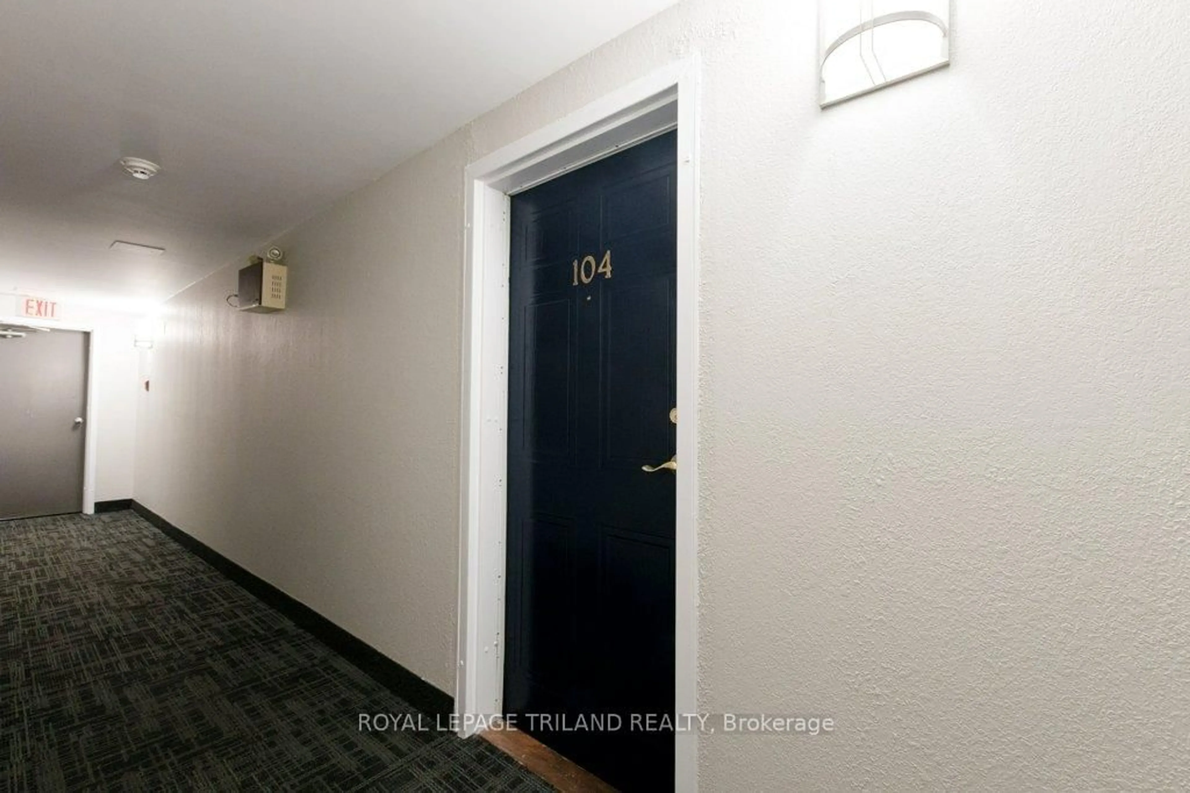 Unknown for 729 Deveron Cres #104, London South Ontario N5Z 4X5