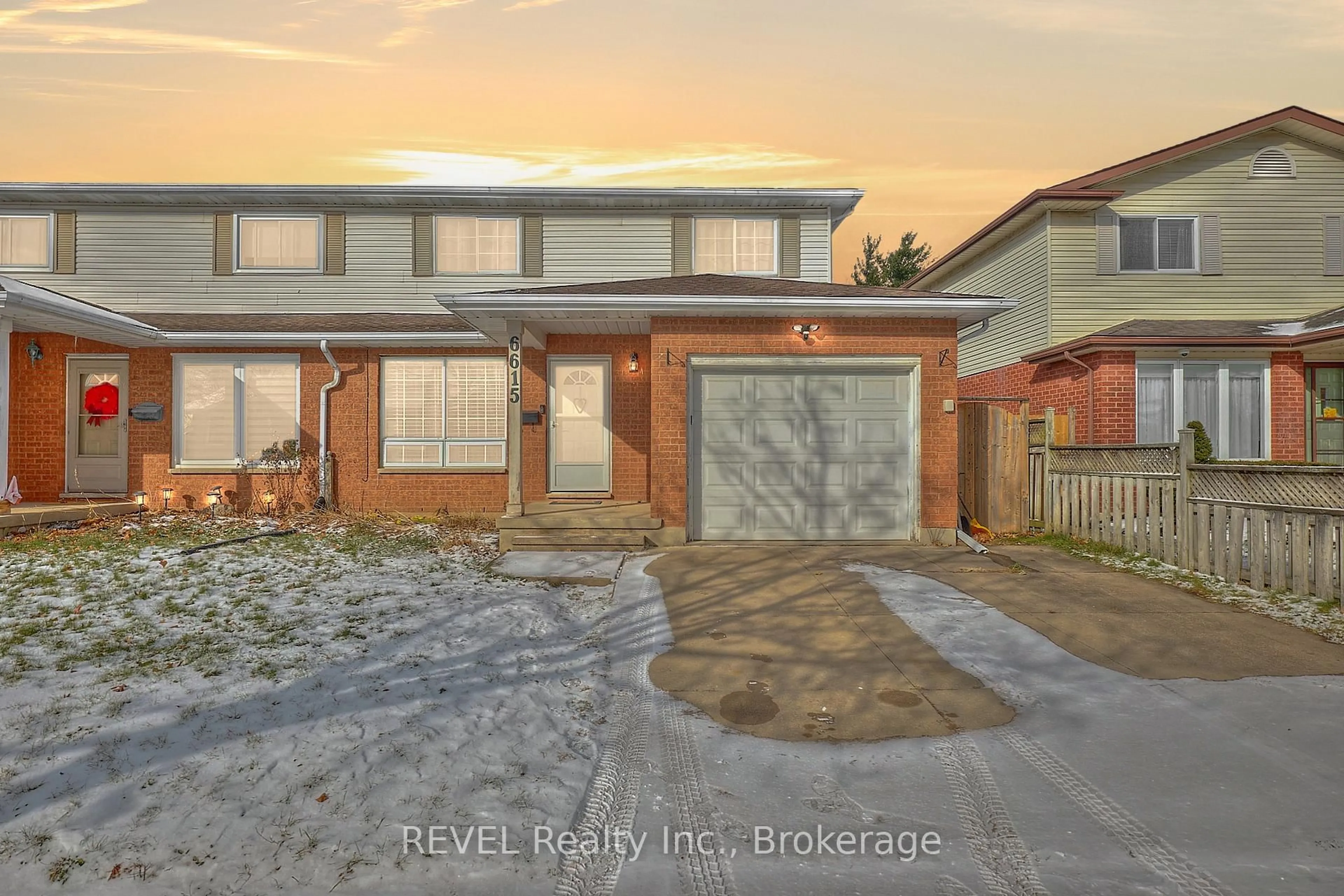 Home with brick exterior material, street for 6615 Harper Dr, Niagara Falls Ontario L2E 7H7