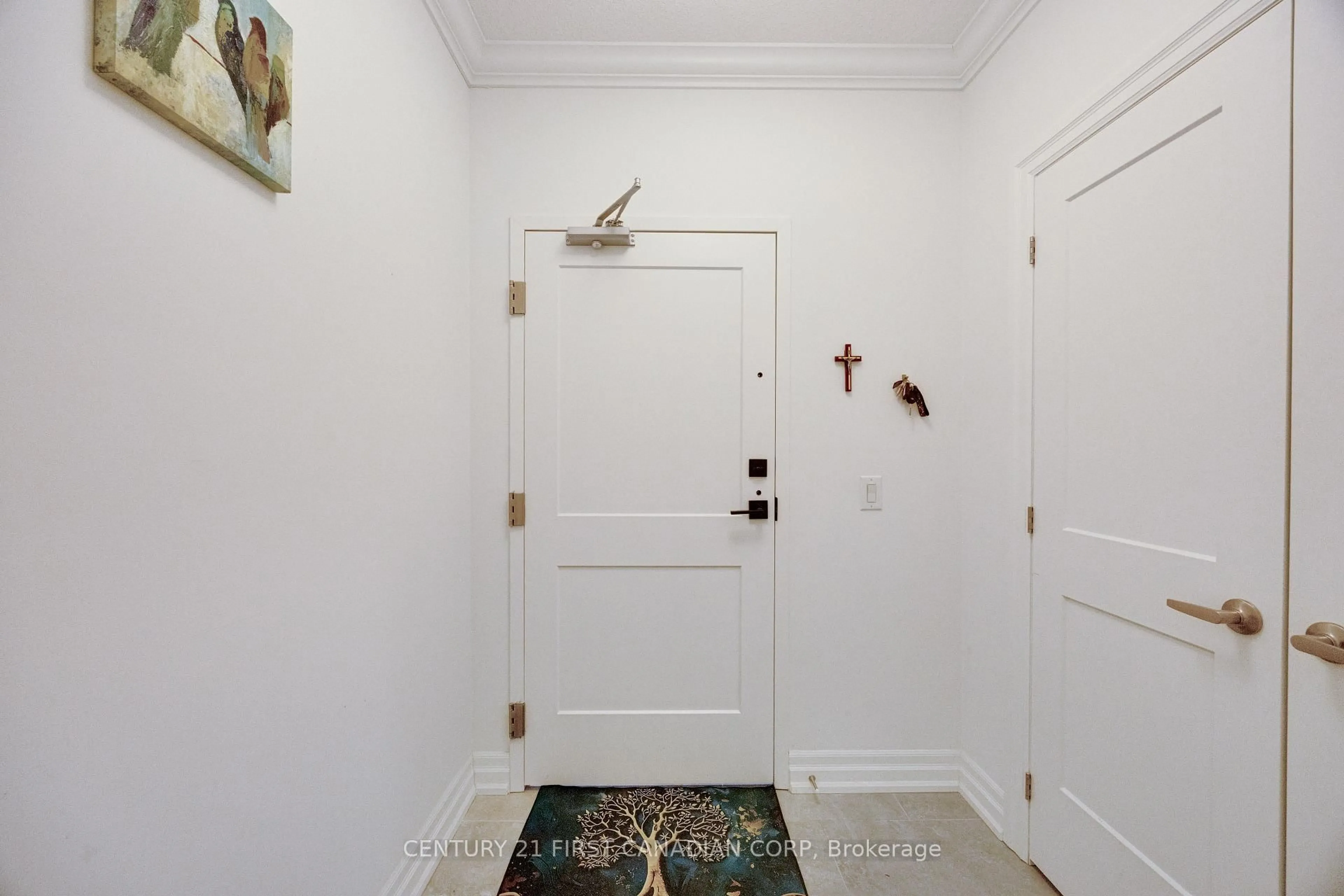 Indoor entryway for 460 Callaway Rd #110, London North Ontario N6G 0N8